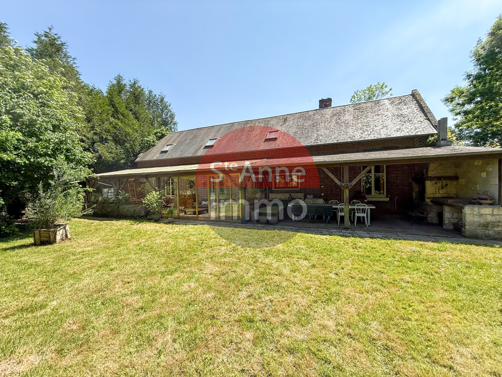 Immo80 – L'immobilier à Amiens et dans la Somme-ROUVROY-EN-SANTERRE – MAISON INDIVIDUELLE – AUTONOMIE DE PLAIN PIED – 4 CHAMBRES – JARDIN – TERRASSE – DEPENDA