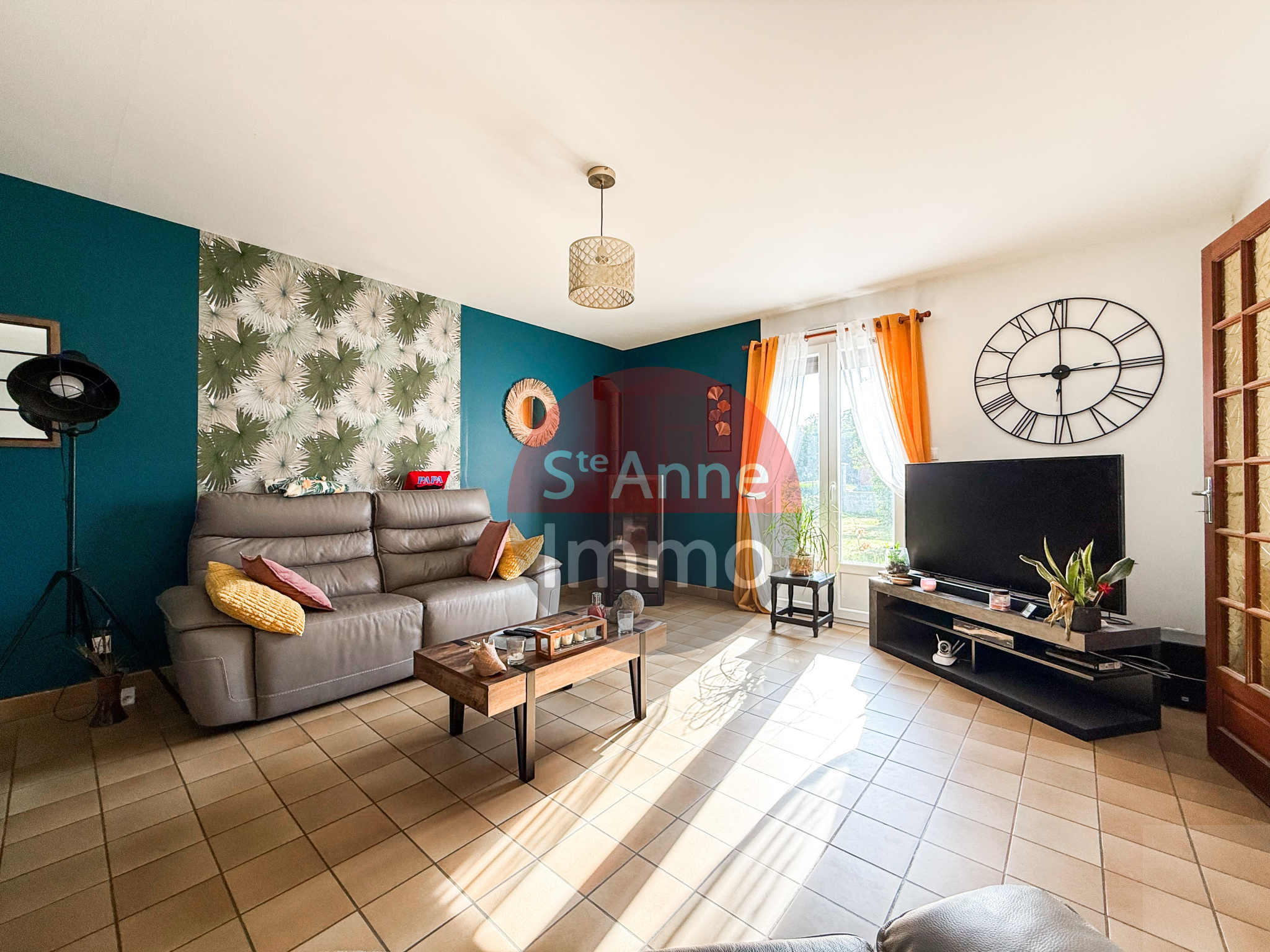 Immo80 – L'immobilier à Amiens et dans la Somme-PAVILLON INDIVIDUEL – AUTONOMIE DE PLAIN PIED – 4 CHAMBRES – VERANDA – SOUS SOL COMPLET – GARAGE – DEPENDANCES