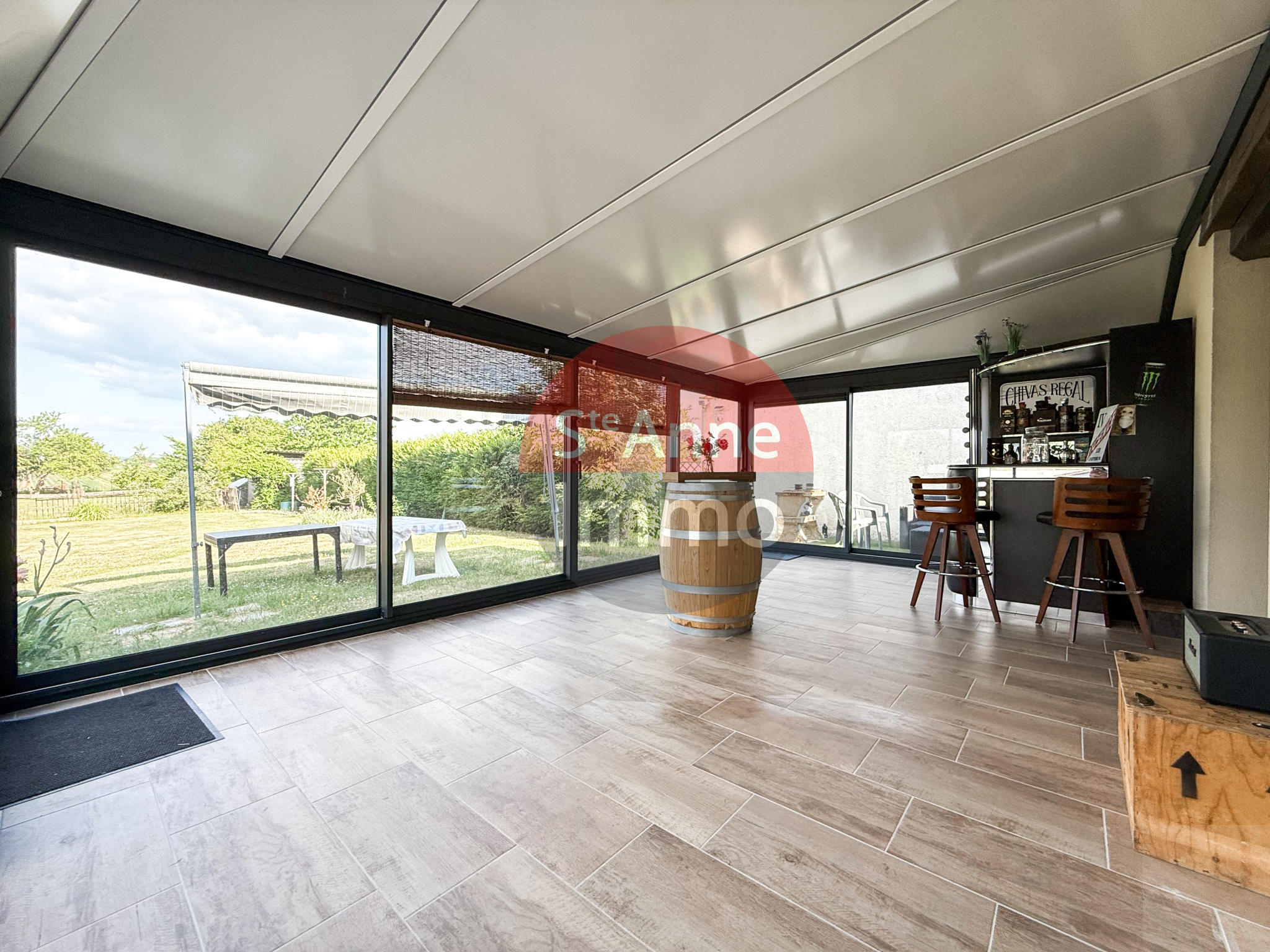 Immo80 – L'immobilier à Amiens et dans la Somme-PAVILLON INDIVIDUEL – AUTONOMIE DE PLAIN PIED – 4 CHAMBRES – VERANDA – SOUS SOL COMPLET – GARAGE – DEPENDANCES