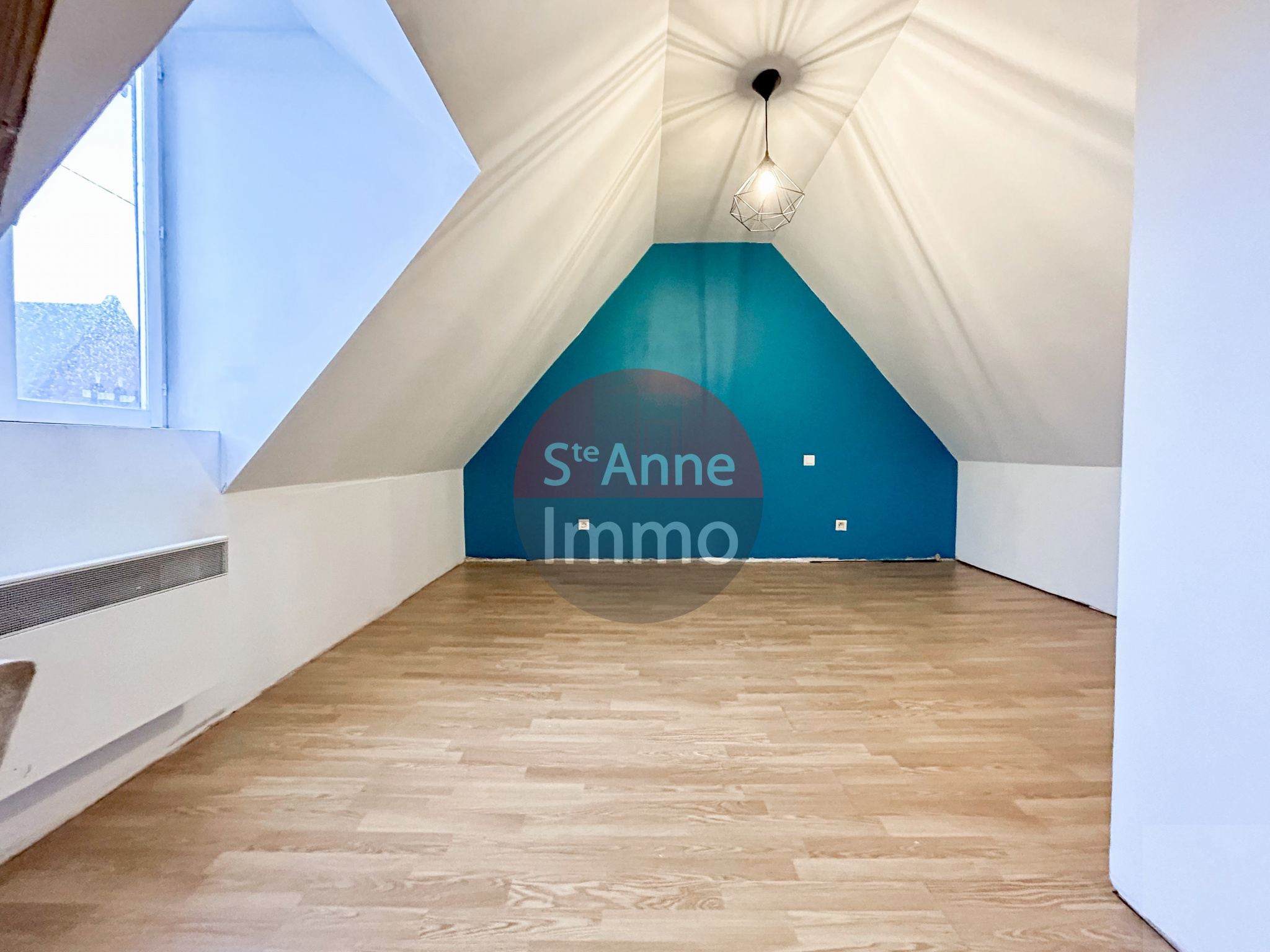 Immo80 – L'immobilier à Amiens et dans la Somme-HATTENCOURT – MAISON SEMI-MITOYENNE – AUTONOMIE DE PLAIN PIED – 4 CHAMBRES – COUR – JARDIN – CAVE