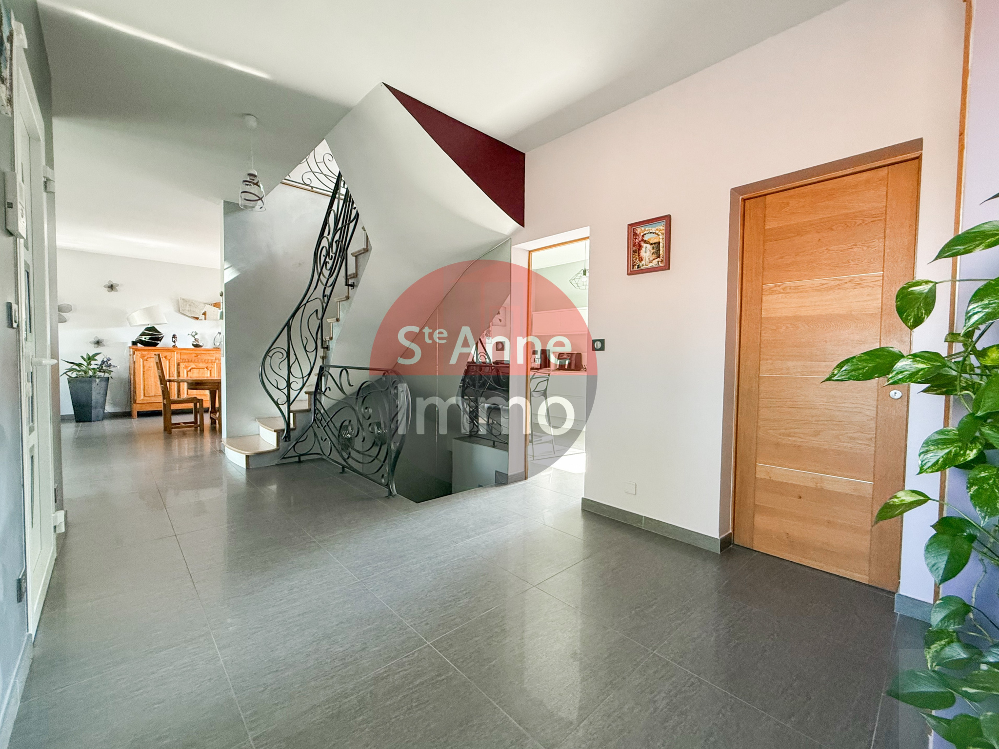 Immo80 – L'immobilier à Amiens et dans la Somme-ROYE – PAVILLON INDIVIDUEL – SOUS SOL COMPLET – AUTONOMIE DE PLAIN PIED – 4 CHAMBRES – GARAGE – JARDIN