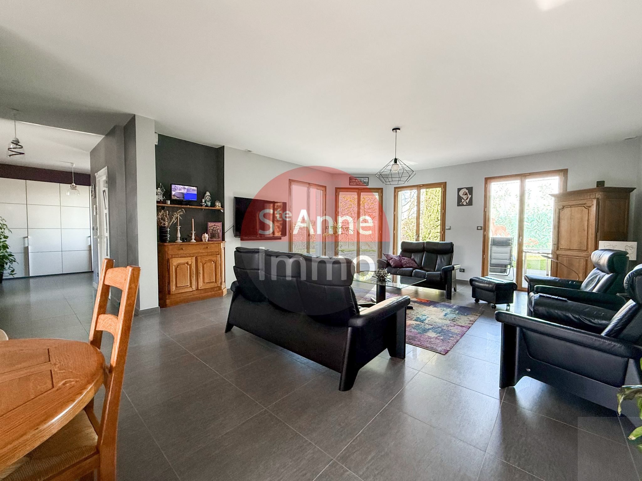 Immo80 – L'immobilier à Amiens et dans la Somme-ROYE – PAVILLON INDIVIDUEL – SOUS SOL COMPLET – AUTONOMIE DE PLAIN PIED – 4 CHAMBRES – GARAGE – JARDIN