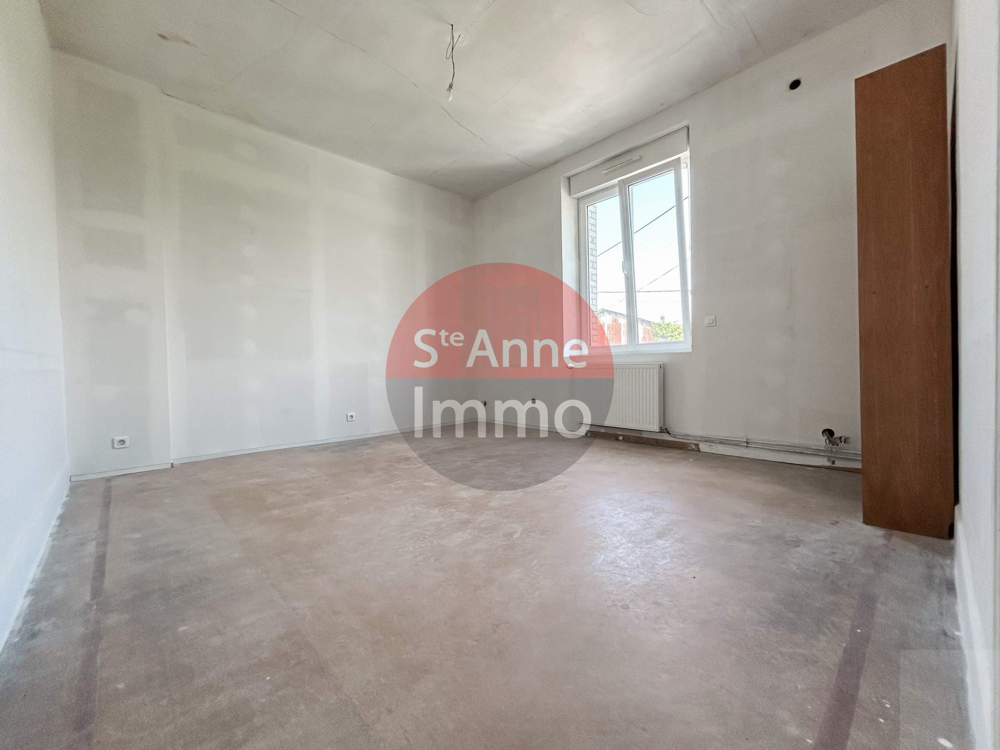 Immo80 – L'immobilier à Amiens et dans la Somme-HATTENCOURT – MAISON INDIVIDUELLE – 4 CHAMBRES – CAVE – DEPENDANCES – JARDIN