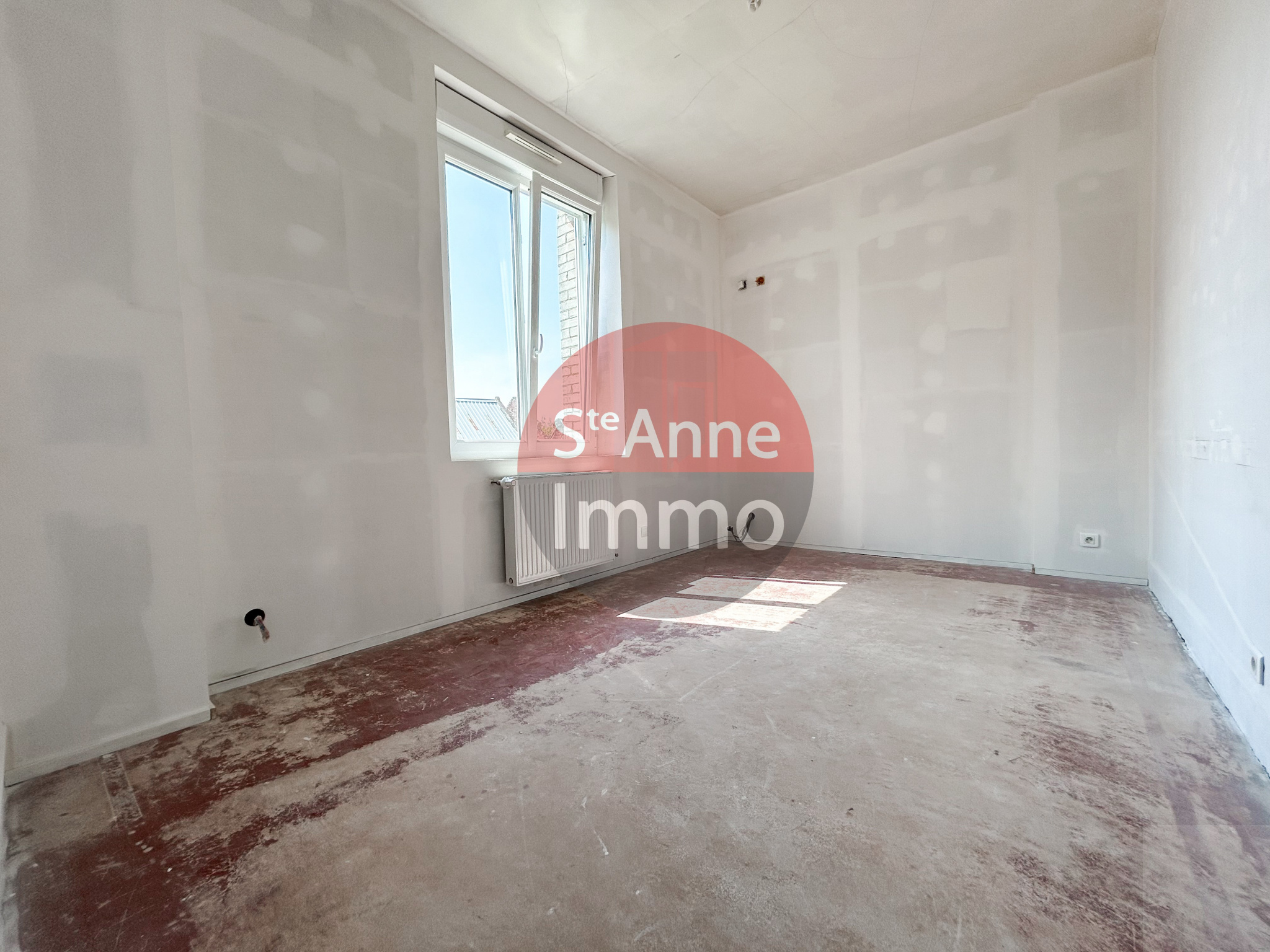 Immo80 – L'immobilier à Amiens et dans la Somme-HATTENCOURT – MAISON INDIVIDUELLE – 4 CHAMBRES – CAVE – DEPENDANCES – JARDIN