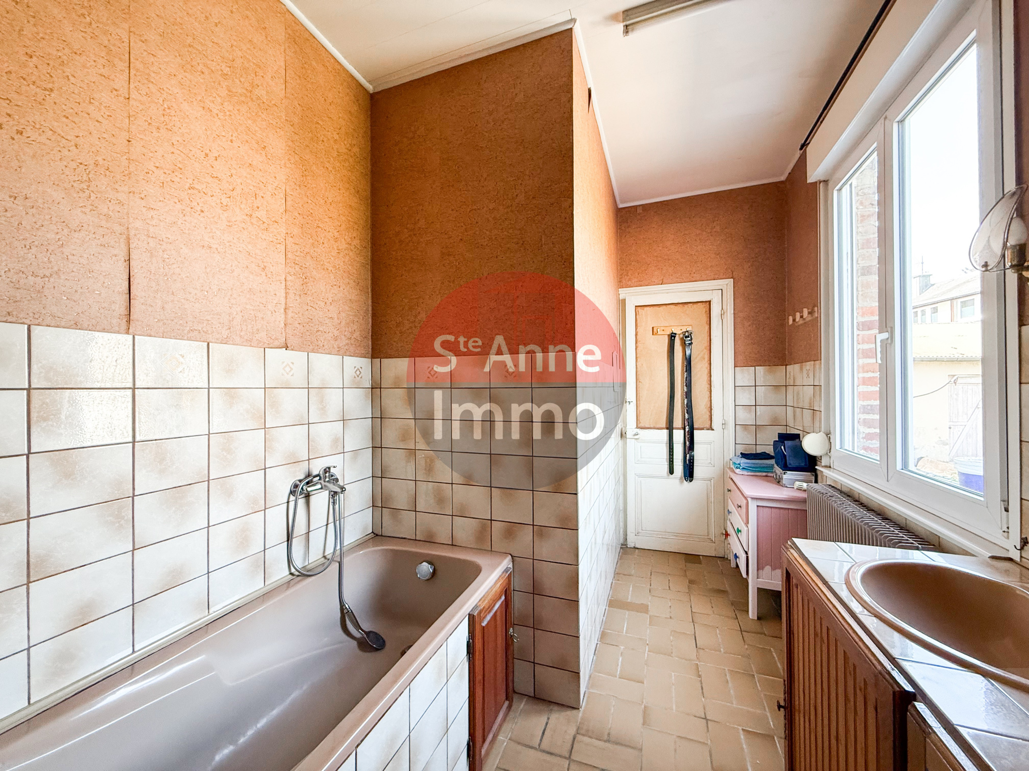 Immo80 – L'immobilier à Amiens et dans la Somme-HATTENCOURT – MAISON INDIVIDUELLE – AUTONOMIE DE PLAIN PIED – 4 CHAMBRES – JARDIN – DEPENDANCES – CAVE