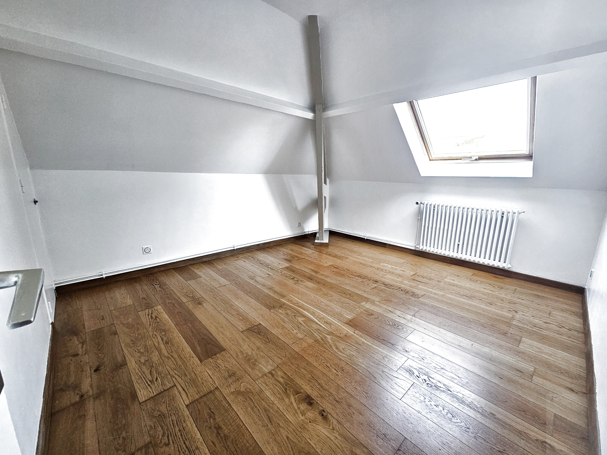 Immo80 – L'immobilier à Amiens et dans la Somme-AMIENS – HENRIVILLE APPARTEMENT F2 AVEC PARKING ET CAVE ET JARDIN COMMUN