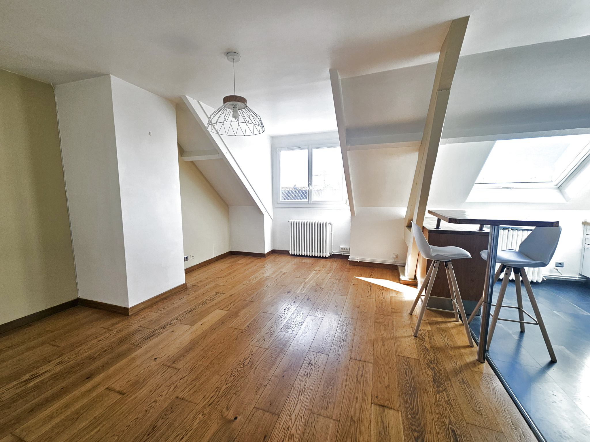 Immo80 – L'immobilier à Amiens et dans la Somme-AMIENS – HENRIVILLE APPARTEMENT F2 AVEC PARKING ET CAVE ET JARDIN COMMUN