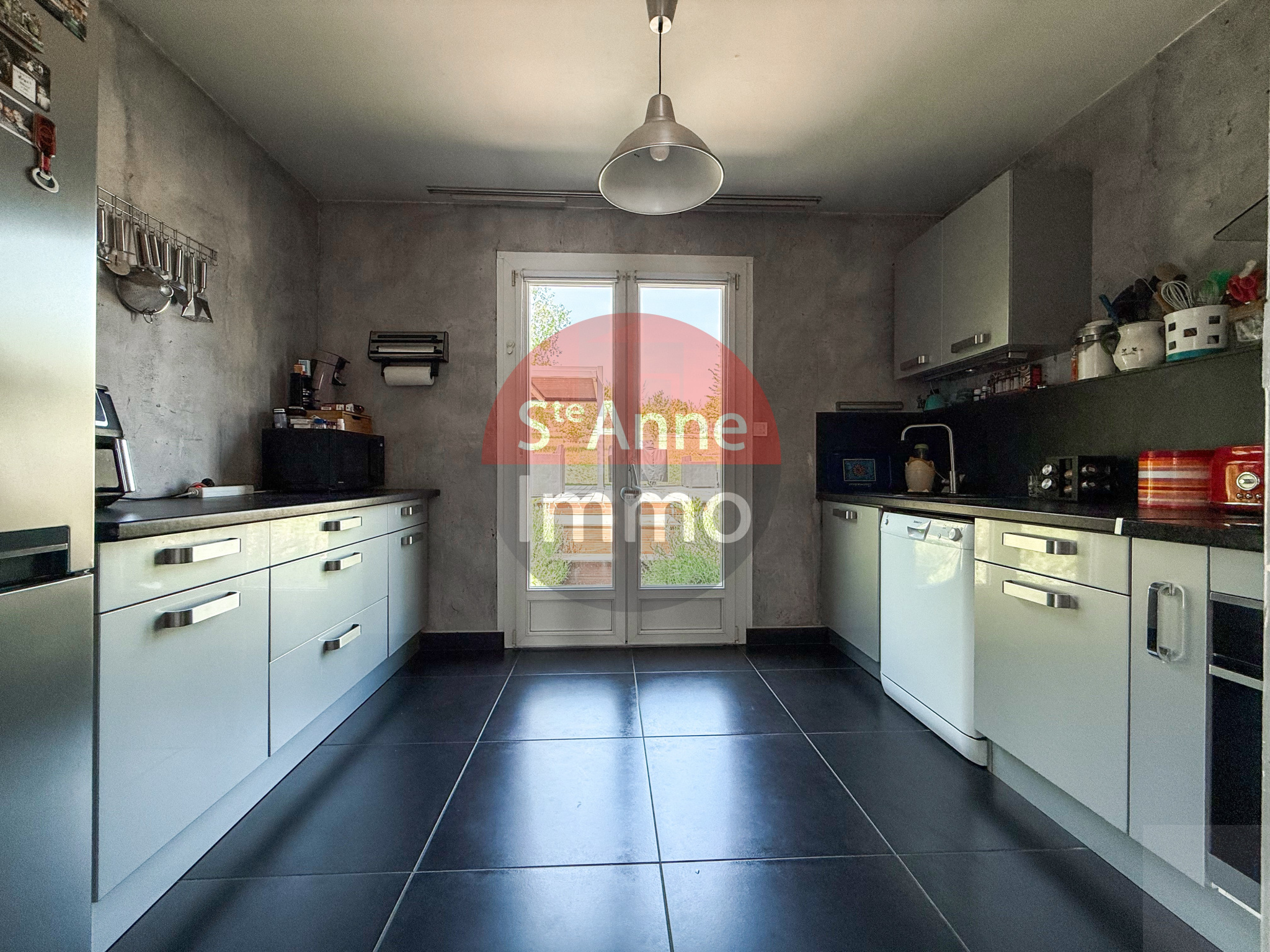 Immo80 – L'immobilier à Amiens et dans la Somme-DOMART-SUR-LA-LUCE – 135m2 – PAVILLON INDIVIDUEL – AUTONOMIE DE PLAIN PIED – 4 CHAMBRES – JARDIN – PISCINE – T