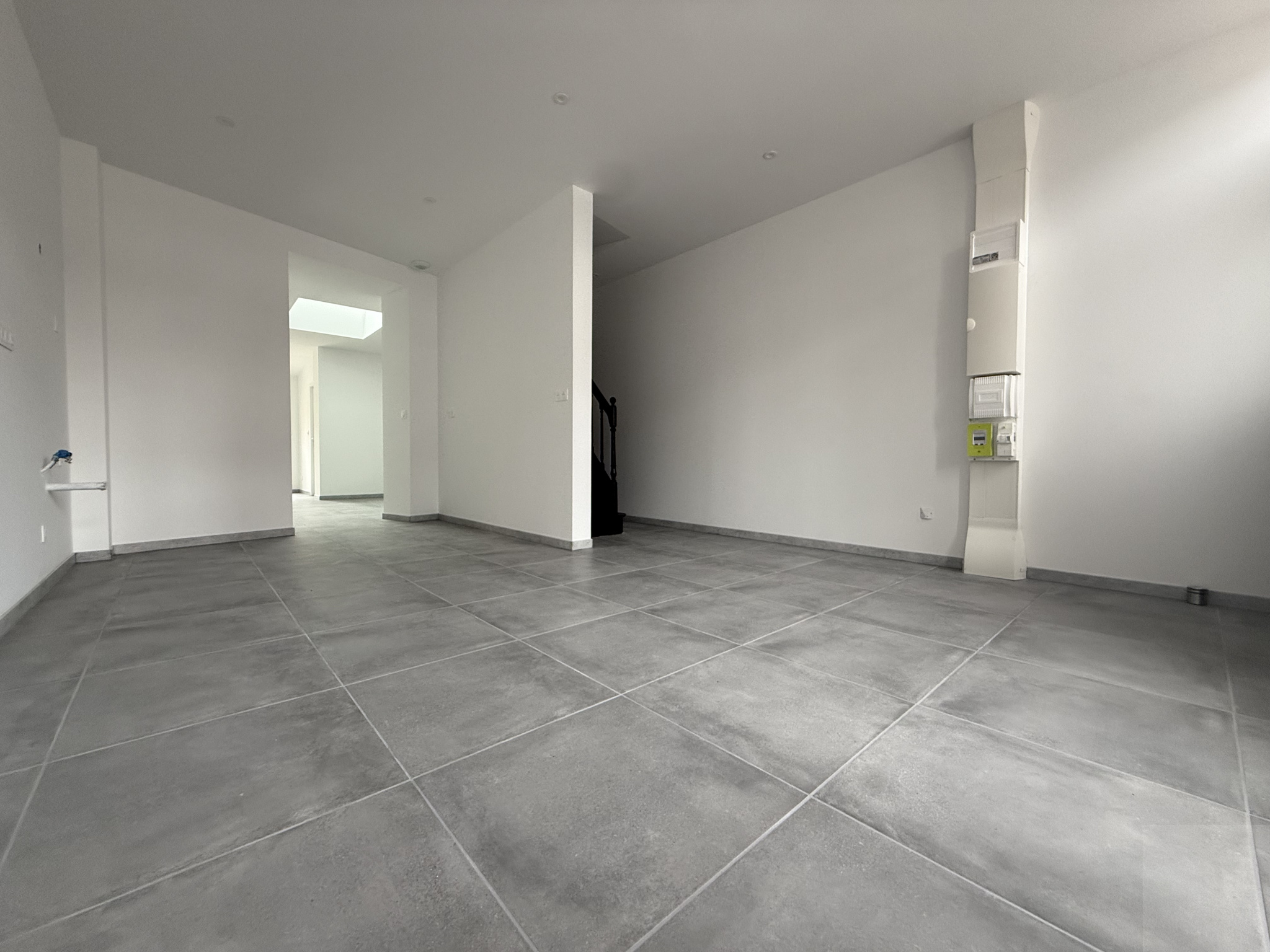 Immo80 – L'immobilier à Amiens et dans la Somme-AMIENS – QUARTIER SAINT PIERRE – AMIENOISE ENTIEREMENT RENOVER – 3 CHAMBRES...