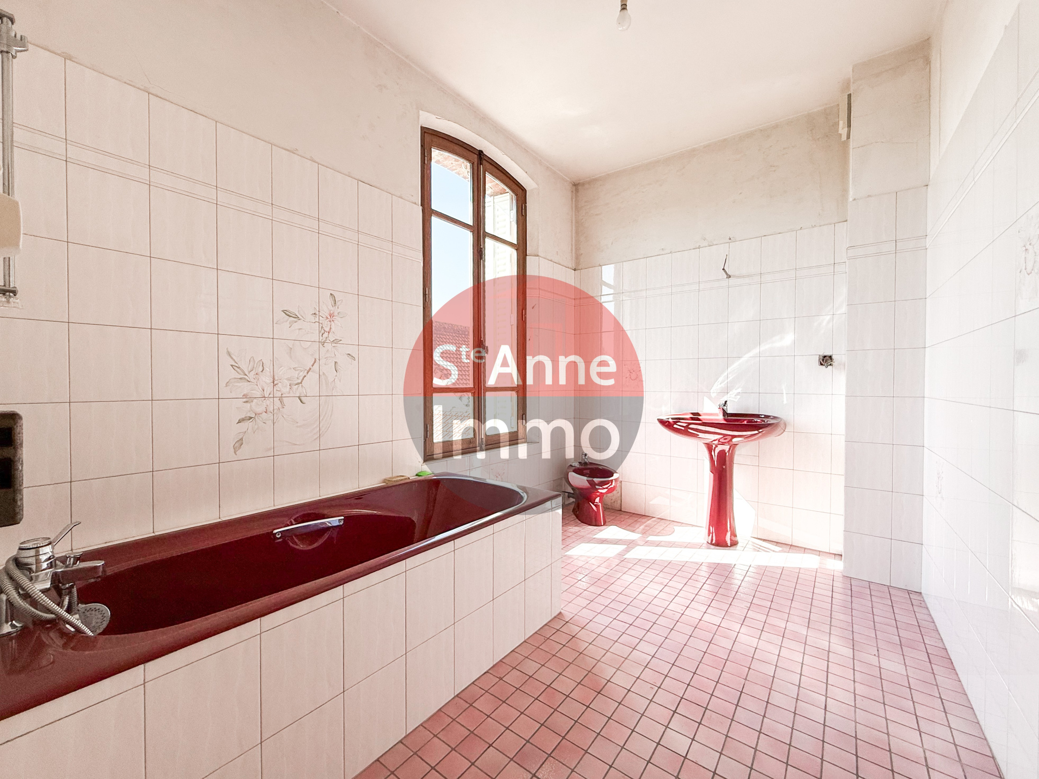 Immo80 – L'immobilier à Amiens et dans la Somme-DAMERY – MAISON DE MAITRE – 3 CHAMBRES – GRENIER – SOUS SOL – CAVE – JARDIN – GARAGE