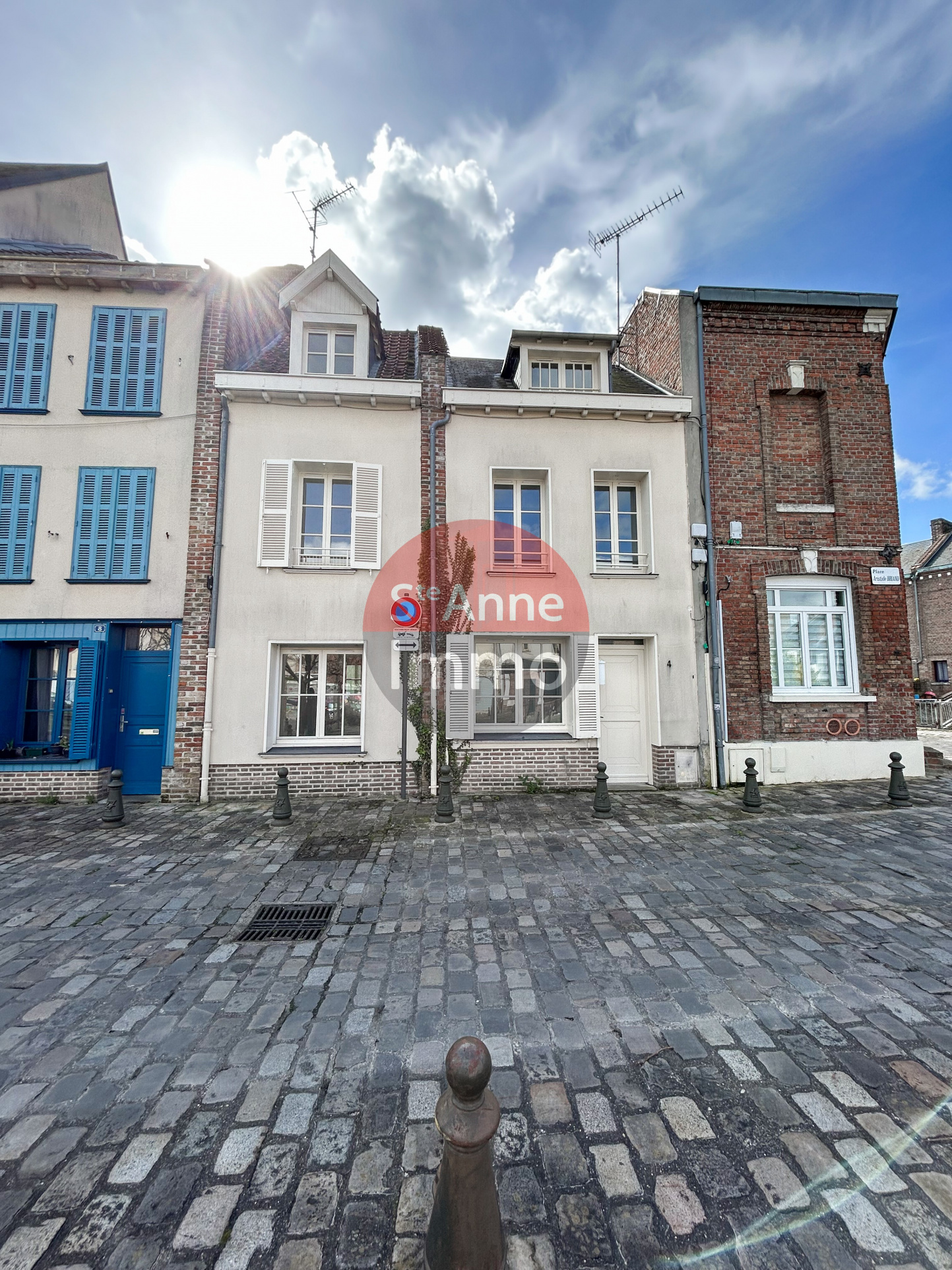 Immo80 – L'immobilier à Amiens et dans la Somme-AMIENS – QUARTIER SAINT LEU – 4 CHAMBRES – PLACE DE PARKING PRIVATIVE
