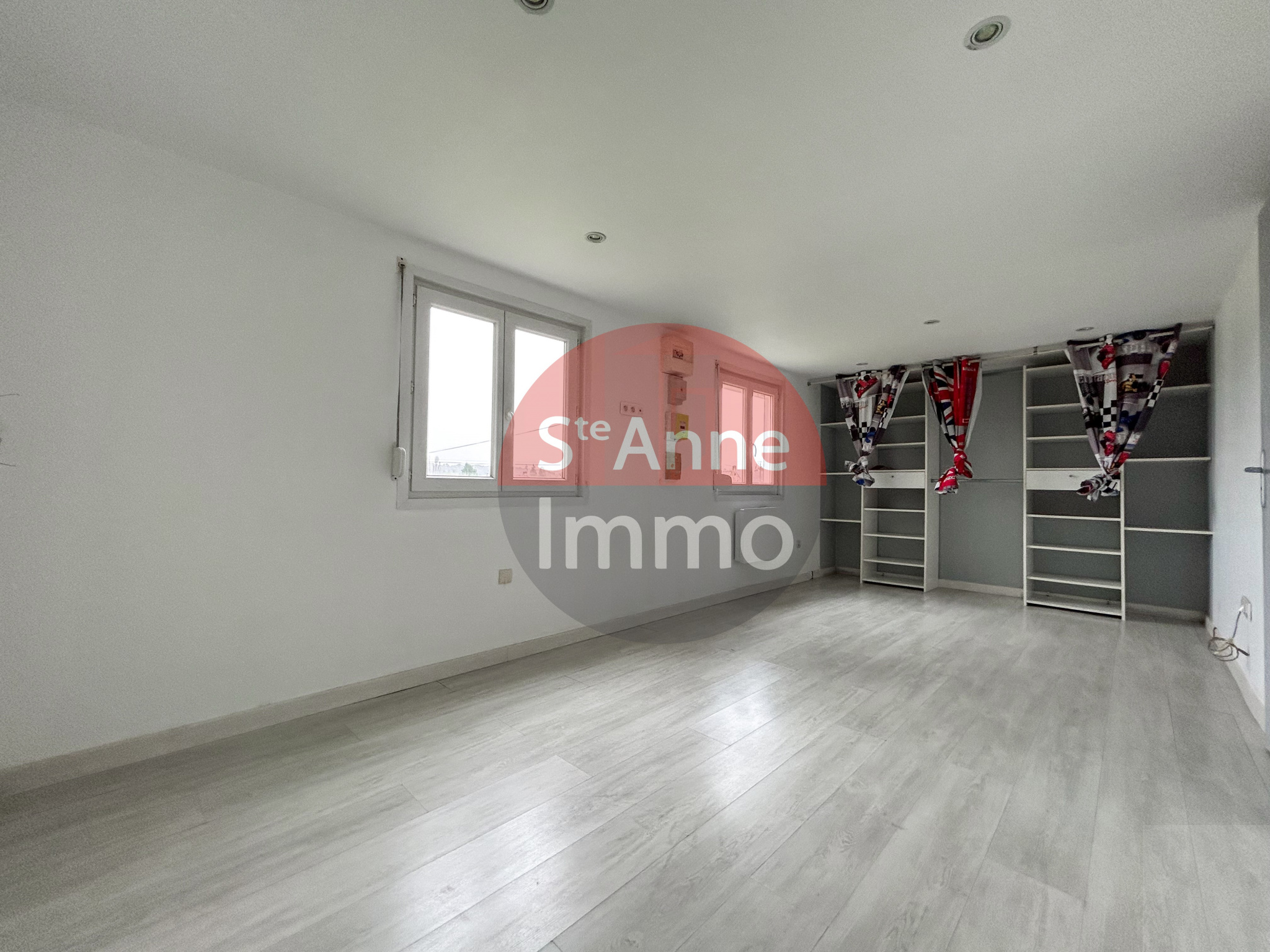 Immo80 – L'immobilier à Amiens et dans la Somme-CHAUSSOY-EPAGNY – MAISON INDIVIDUELLE DE PLAIN PIED – 2 CHAMBRES – GARAGE – DEPENDANCES – JARDIN