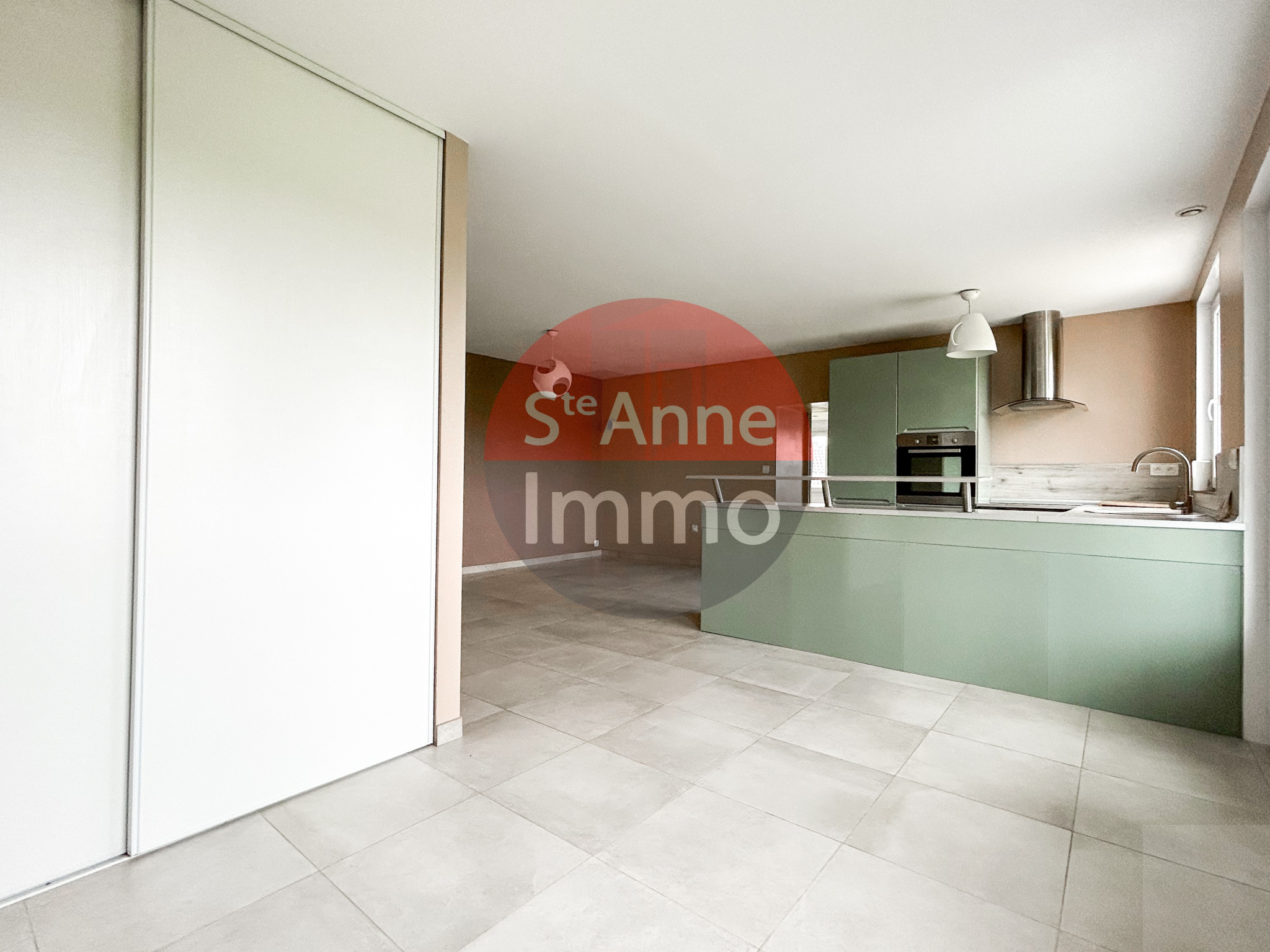 Immo80 – L'immobilier à Amiens et dans la Somme-CHAUSSOY-EPAGNY – MAISON INDIVIDUELLE DE PLAIN PIED – 2 CHAMBRES – GARAGE – DEPENDANCES – JARDIN