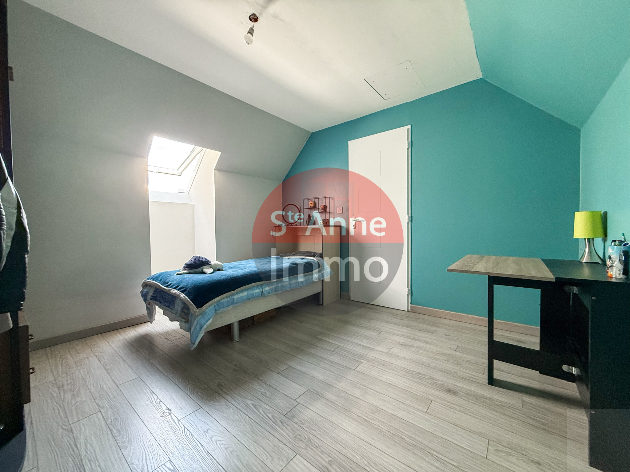 Immo80 – L'immobilier à Amiens et dans la Somme-CHAMPIEN – MAISON INDIVIDUELLE – AUTONOMIE DE PLAIN PIED – 3 CHAMBRES – GARAGE – JARDIN – TERRASSE – DEPENDANC