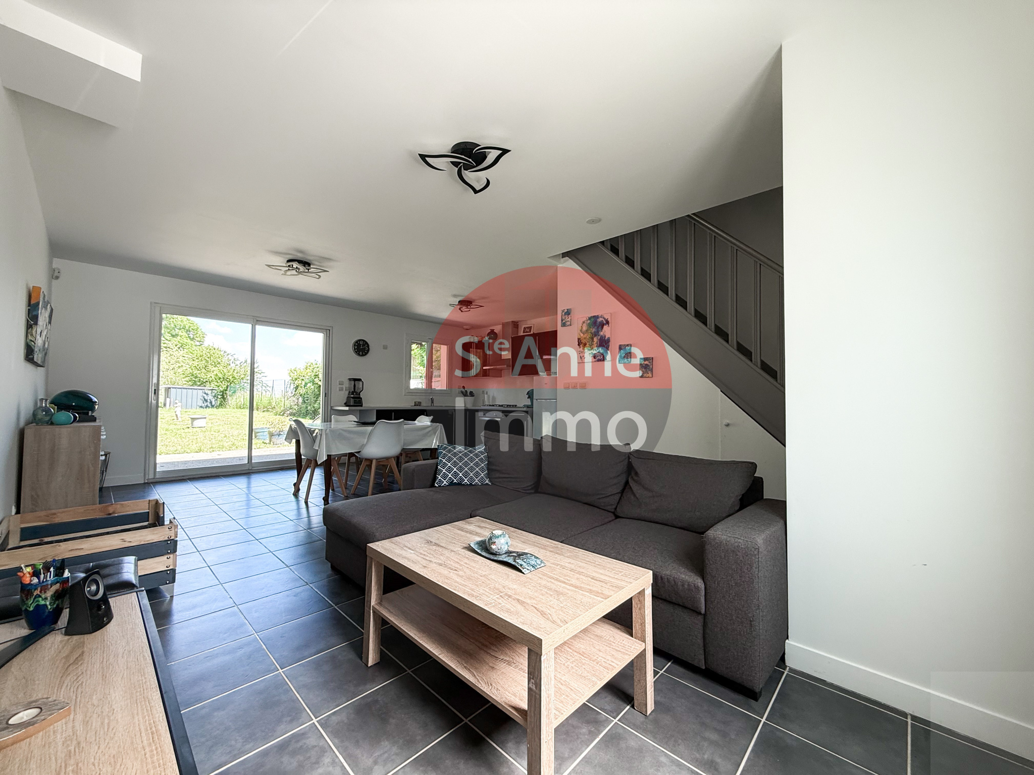 Immo80 – L'immobilier à Amiens et dans la Somme-CHAMPIEN – MAISON INDIVIDUELLE – AUTONOMIE DE PLAIN PIED – 3 CHAMBRES – GARAGE – JARDIN – TERRASSE – DEPENDANC