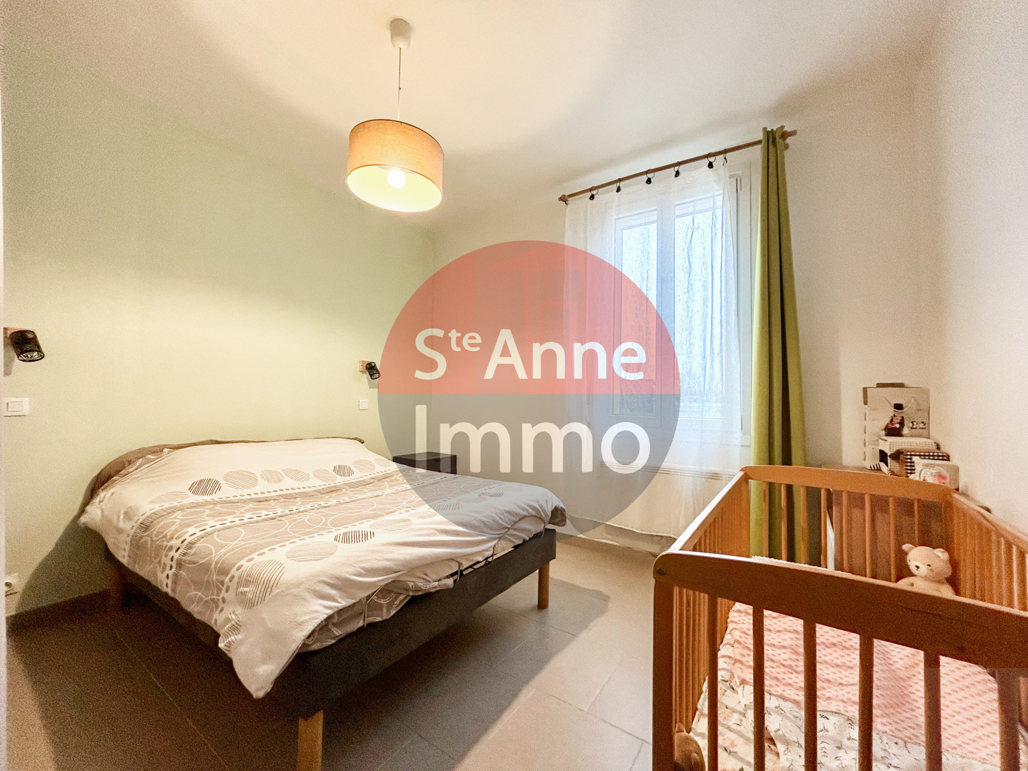 Immo80 – L'immobilier à Amiens et dans la Somme-MAUCOURT – MAISON INDIVIDUELLE – 4 CHAMBRES – COUR – JARDIN – TERRASSE – GARAGE – DEPENDANCES