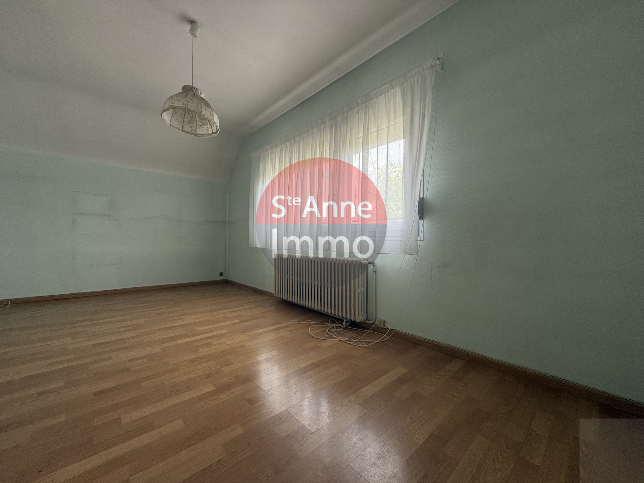 Immo80 – L'immobilier à Amiens et dans la Somme-AMIENS – QUARTIER SAINT ACHEUL – MAISON SEMI MITOYENNE – JARDIN – GARAGE