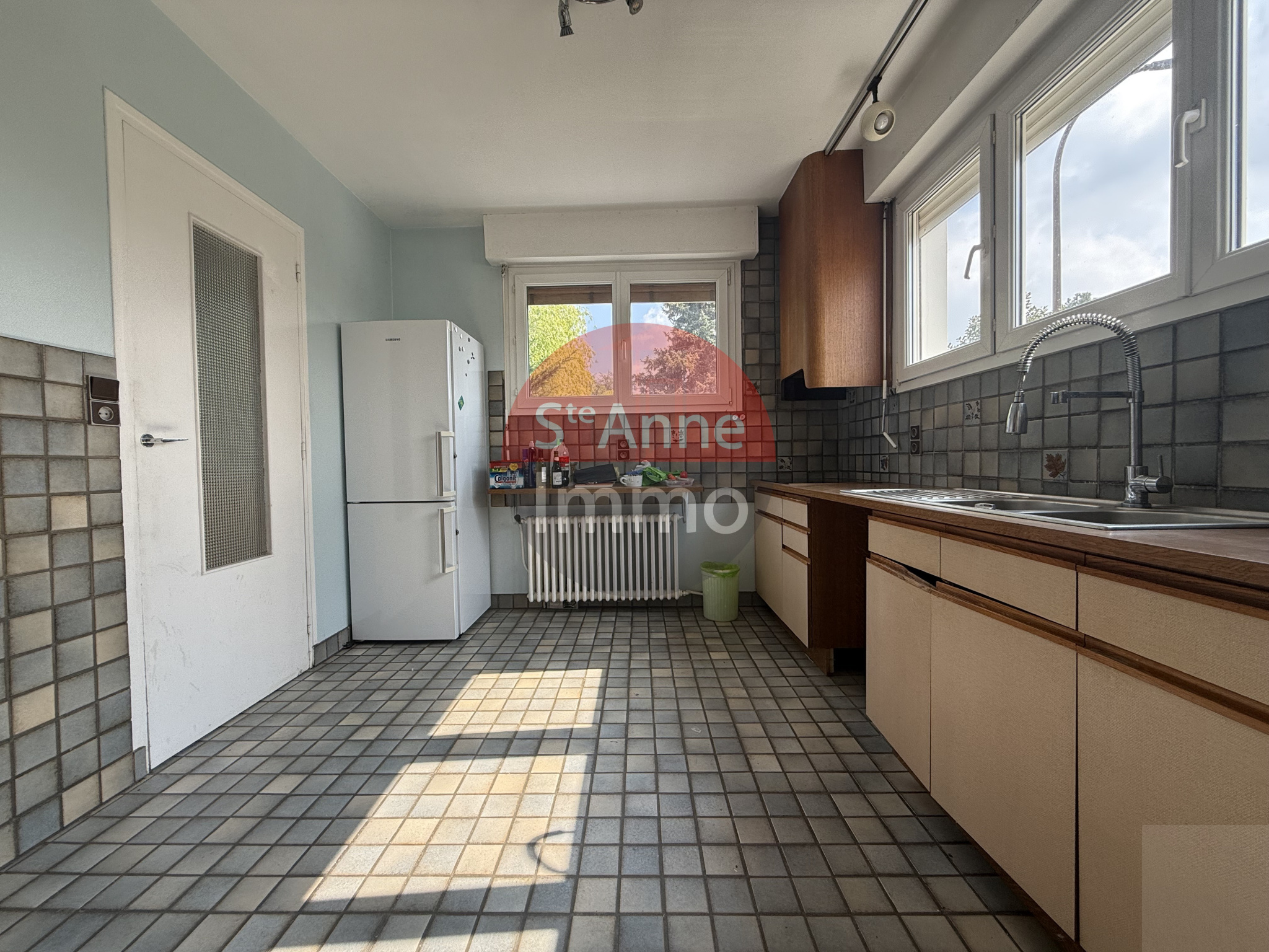 Immo80 – L'immobilier à Amiens et dans la Somme-AMIENS – QUARTIER SAINT ACHEUL – MAISON SEMI MITOYENNE – JARDIN – GARAGE