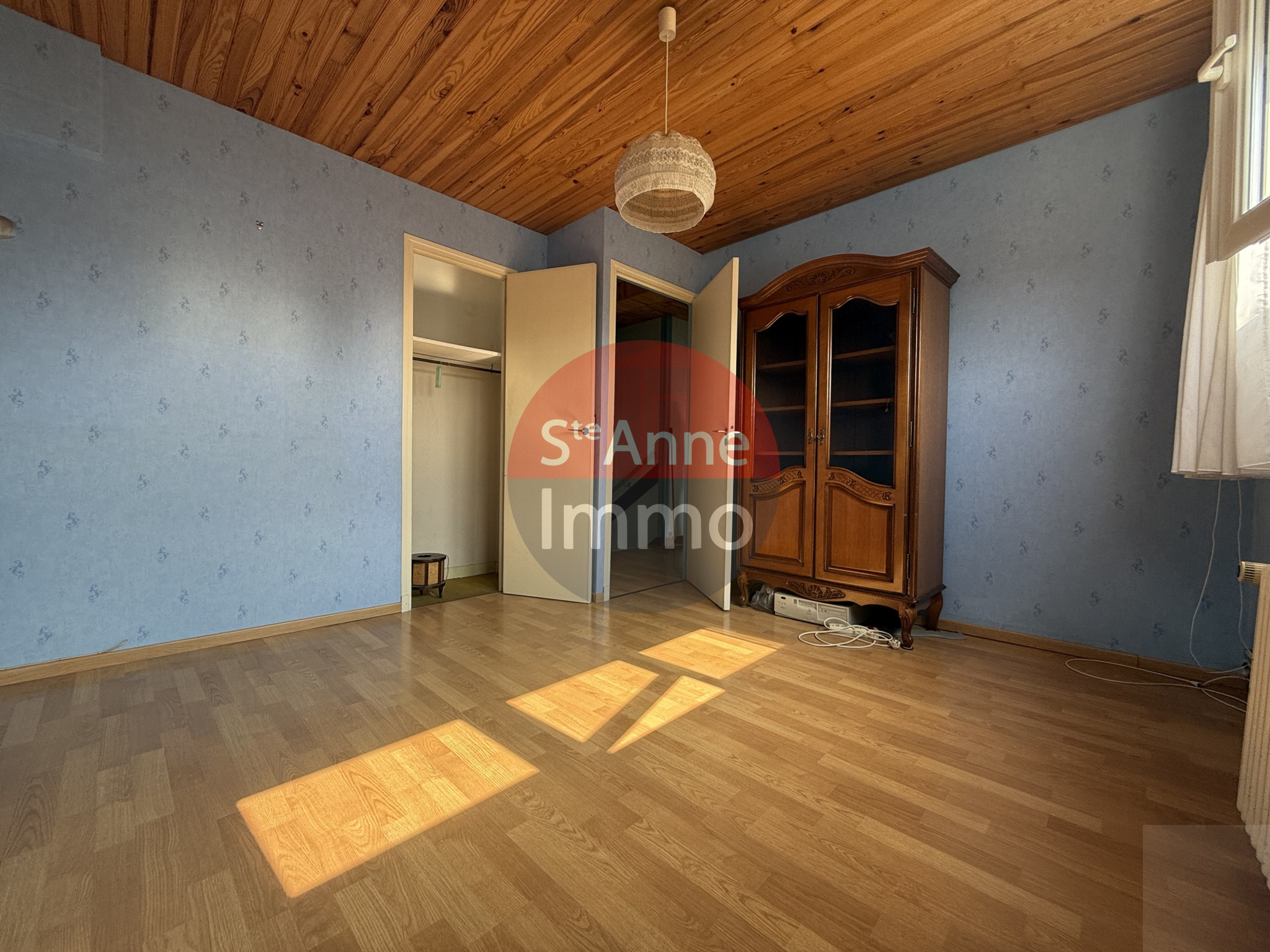 Immo80 – L'immobilier à Amiens et dans la Somme-AMIENS – QUARTIER SAINT ACHEUL – MAISON SEMI MITOYENNE – JARDIN – GARAGE