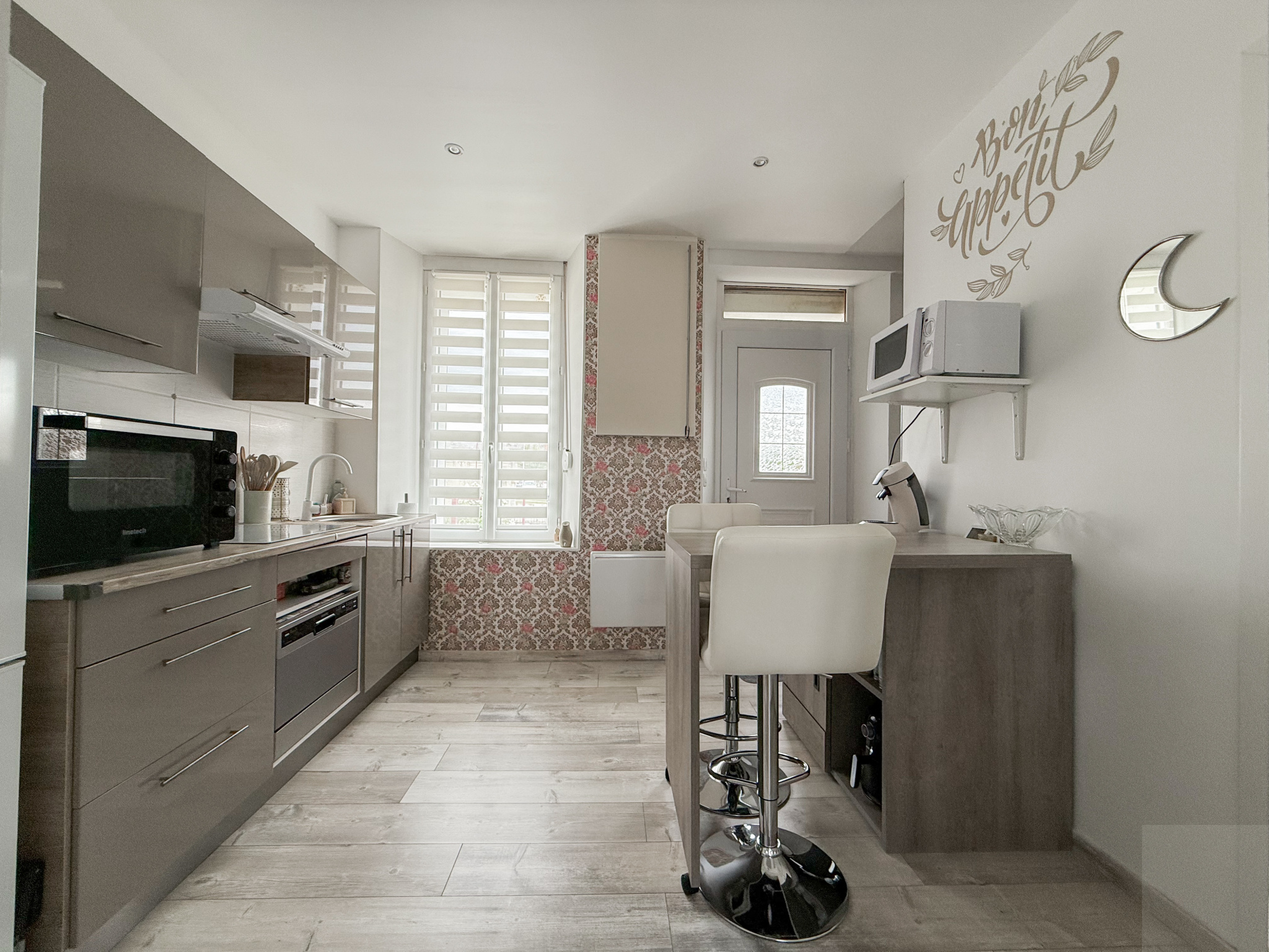 Immo80 – L'immobilier à Amiens et dans la Somme-ROSIERES-EN-SANTERRE – MAISON SEMI-MITOYENNE – 2 CHAMBRES – CAVE – GARAGE