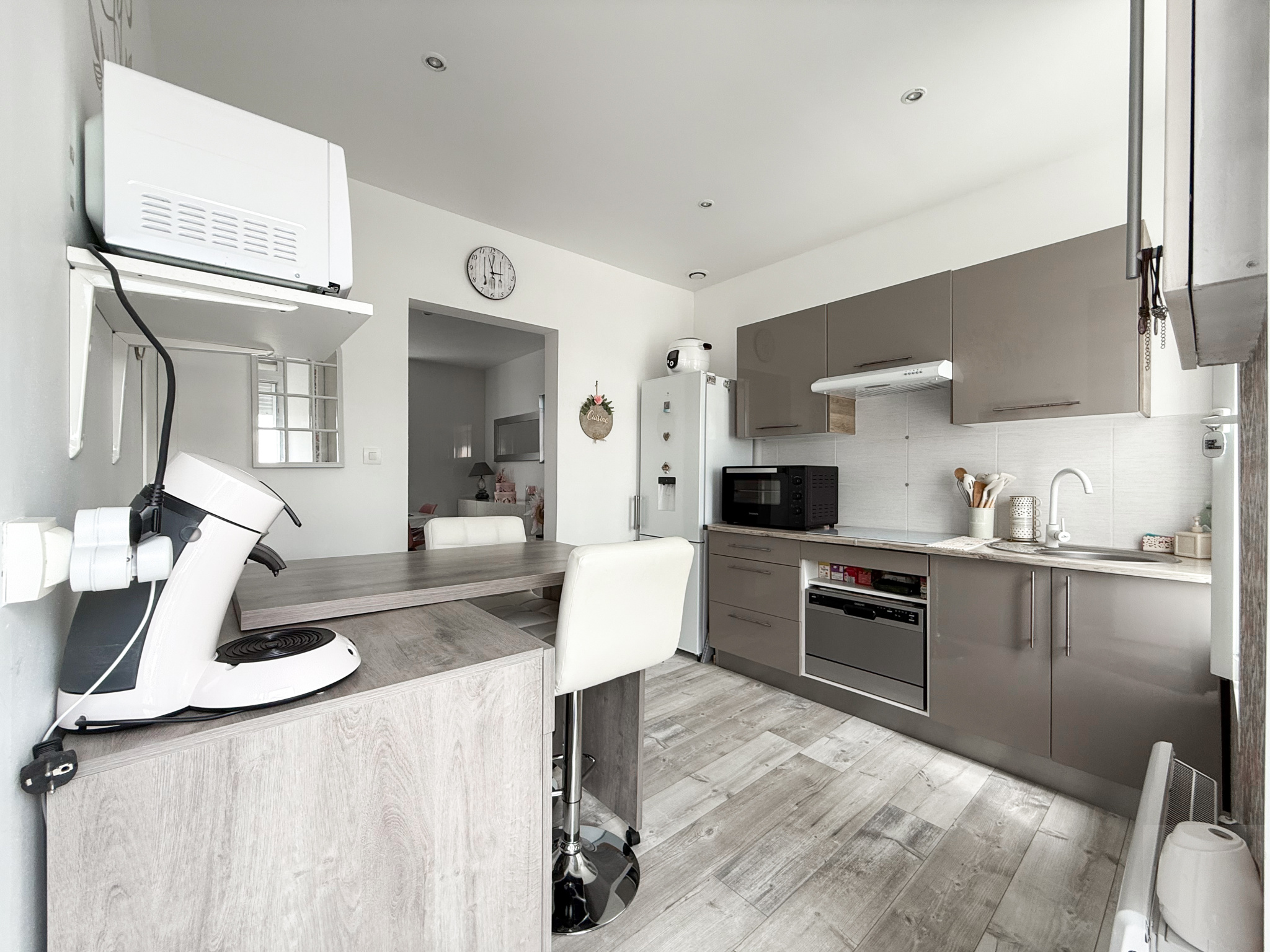 Immo80 – L'immobilier à Amiens et dans la Somme-ROSIERES-EN-SANTERRE – MAISON SEMI-MITOYENNE – 2 CHAMBRES – CAVE – GARAGE