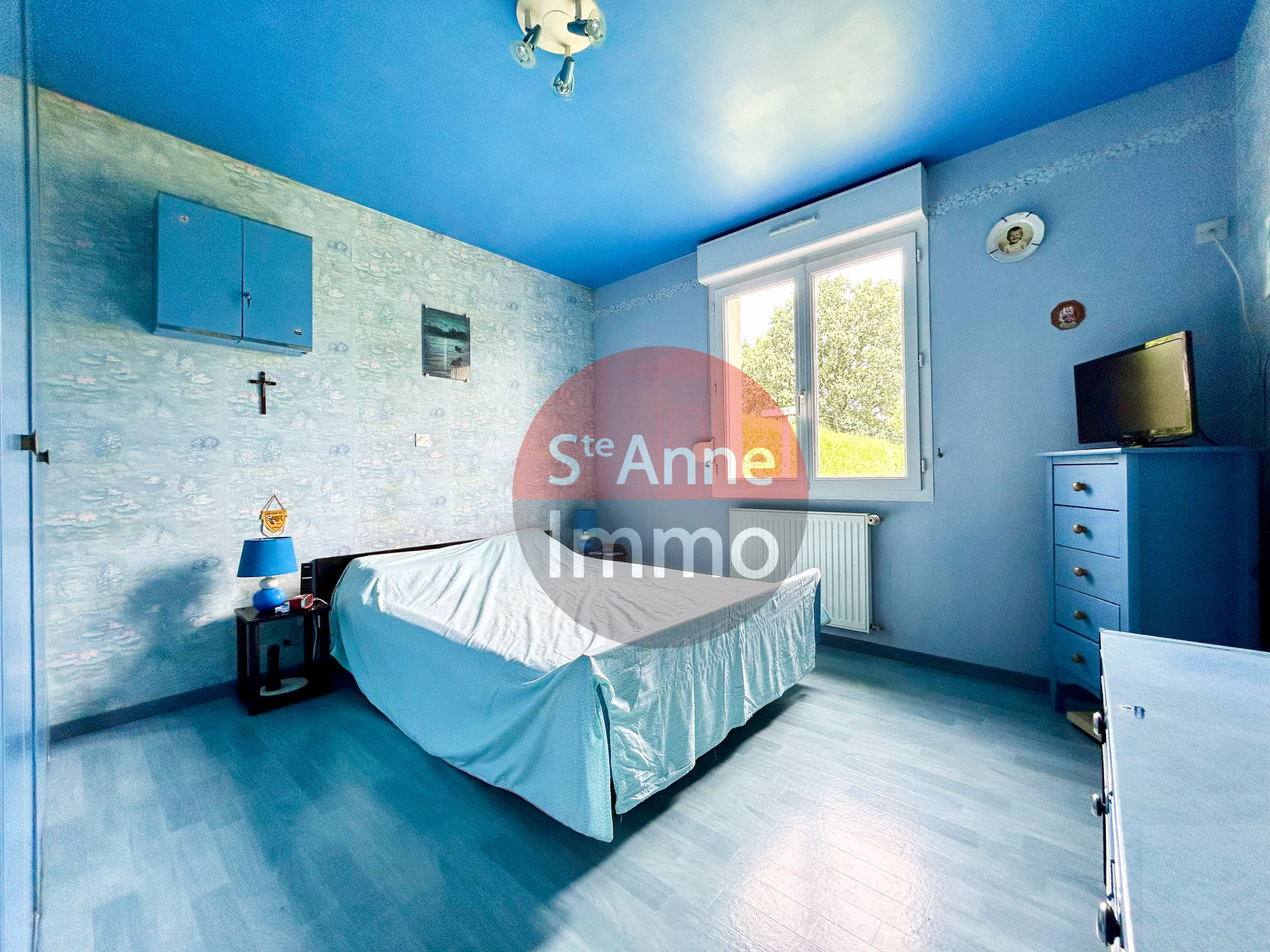 Immo80 – L'immobilier à Amiens et dans la Somme-ROYE – PAVILLON INDIVIDUEL ELEVE SUR SOUS SOL COMPLET – PLAIN-PIED – 3 CHAMBRES – JARDIN – GARAGE