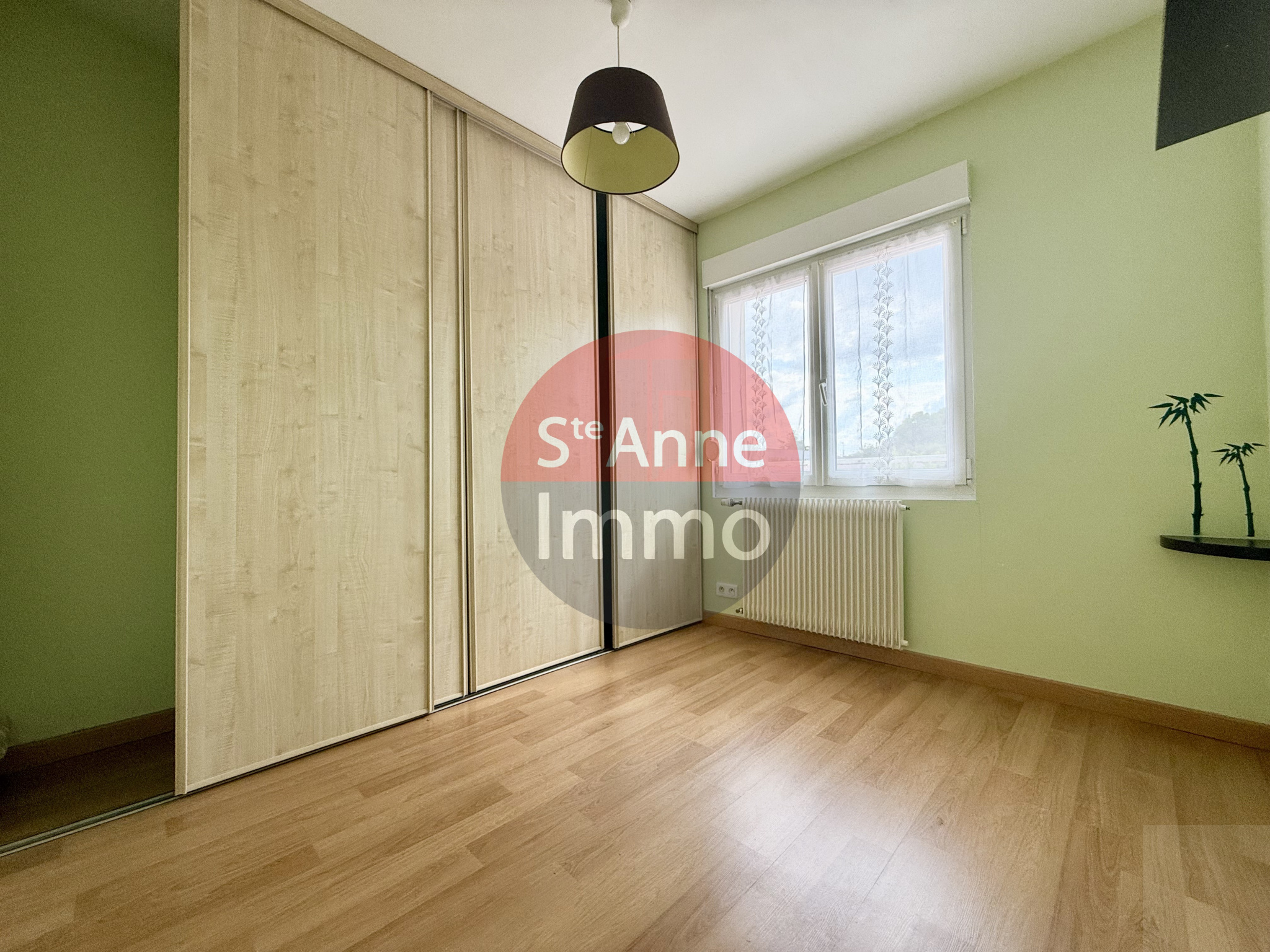Immo80 – L'immobilier à Amiens et dans la Somme-AMIENS – QUARTIER VAL D’AVRE – MAISON SEMI MITOYENNE – 3 CHAMBRES – GARAGE – JARDIN – STATIONNEMENT PRIVATIF