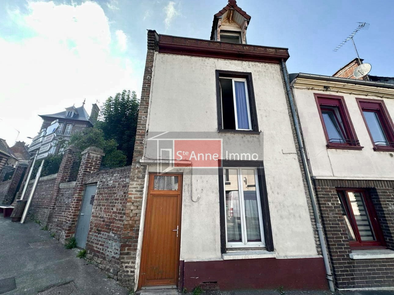 Immo80 – L'immobilier à Amiens et dans la Somme-PICQUIGNY – Investissement locatif – Maison – 60 m2 – 2 chambres – bureau – cour