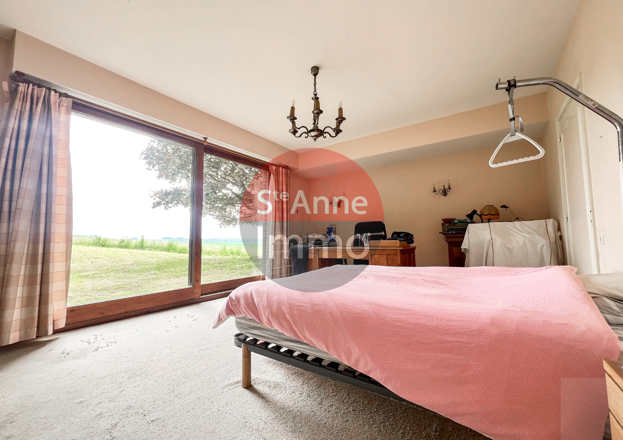 Immo80 – L'immobilier à Amiens et dans la Somme-PROCHE ALBERT – PAVILLON INDIVIDUEL /MAISON D’ARCHITECTE 170M2- 3 CHAMBRES – GRAND GARAGE