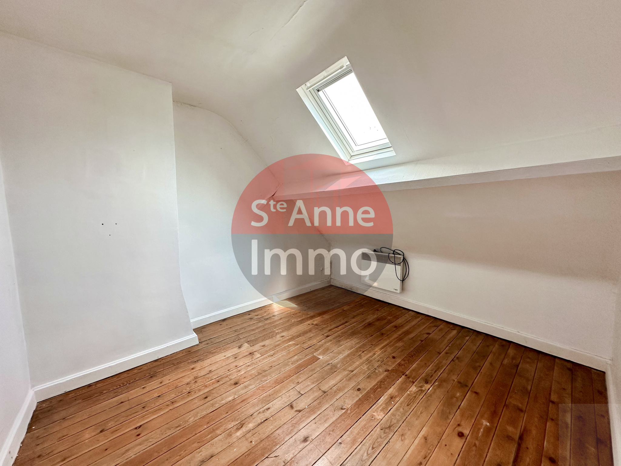 Immo80 – L'immobilier à Amiens et dans la Somme-AILLY-SUR-NOYE – MAISON – 65 M2 – 2 CHAMBRES – 1 BUREAU – CAVE – COUR – DEPENDANCE