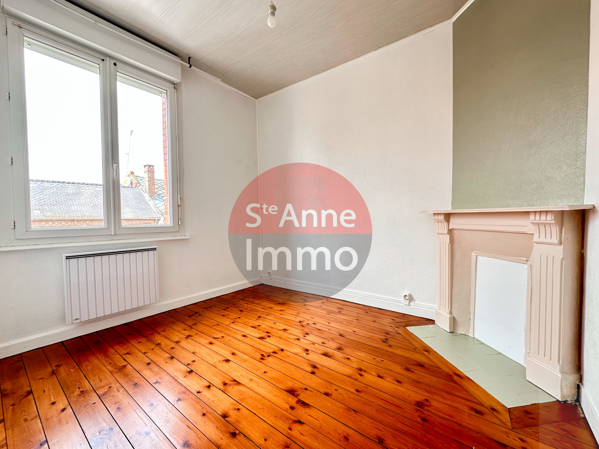 Immo80 – L'immobilier à Amiens et dans la Somme-AILLY-SUR-NOYE – MAISON – 65 M2 – 2 CHAMBRES – 1 BUREAU – CAVE – COUR – DEPENDANCE