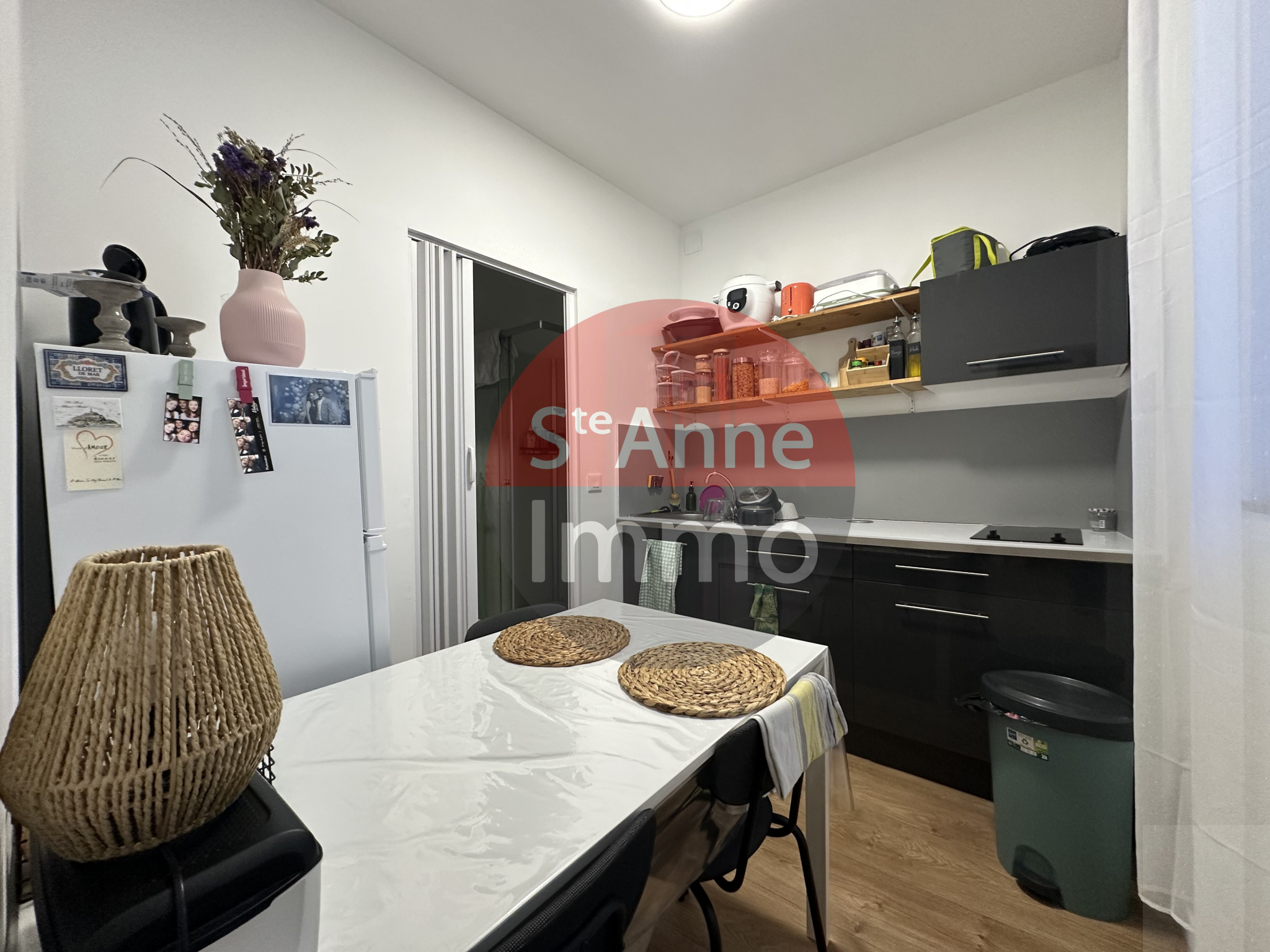 Immo80 – L'immobilier à Amiens et dans la Somme-AMIENS- RUE JULES BARNI A 10MIN A PIED DE LA GARE ET DU CENTRE- IMMEUBLE DE RAPPORT AVEC 8 APPARTEMENTS 11% PO