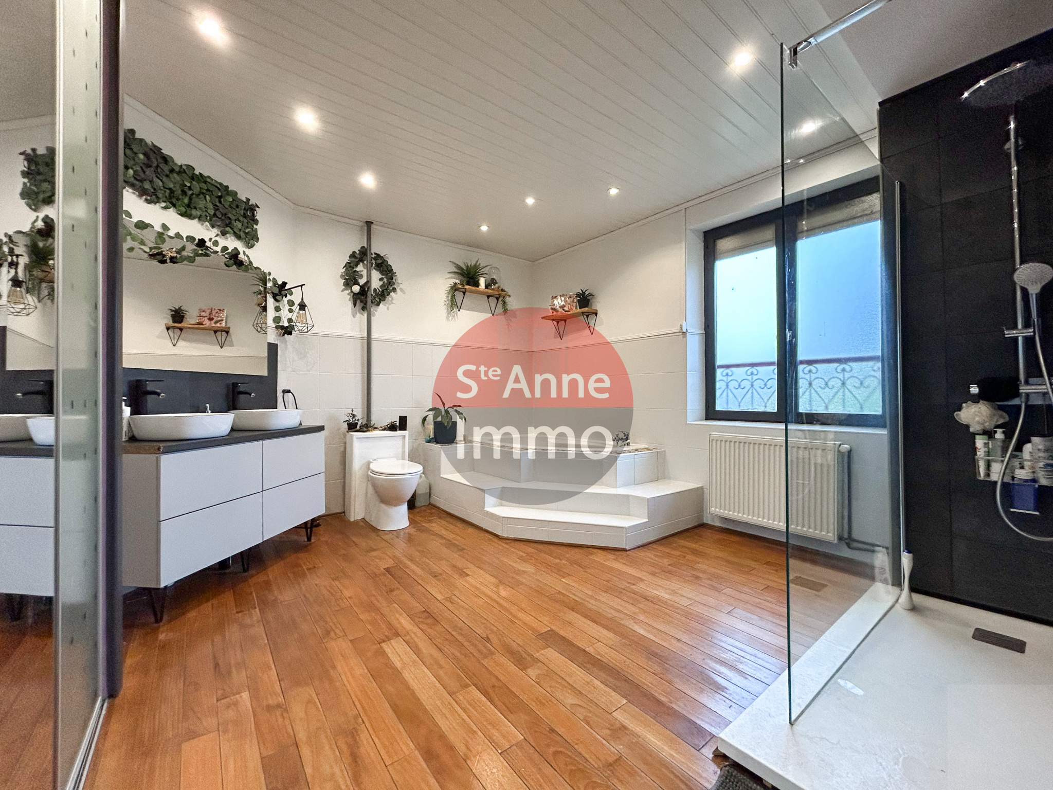 Immo80 – L'immobilier à Amiens et dans la Somme-ROUVROY-EN-SANTERRE – MAISON INDIVIDUELLE AVEC UNE AUTONOMIE DE PLAIN PIED – 4 CHAMBRES – 1 BUREAU – CAVE – JA