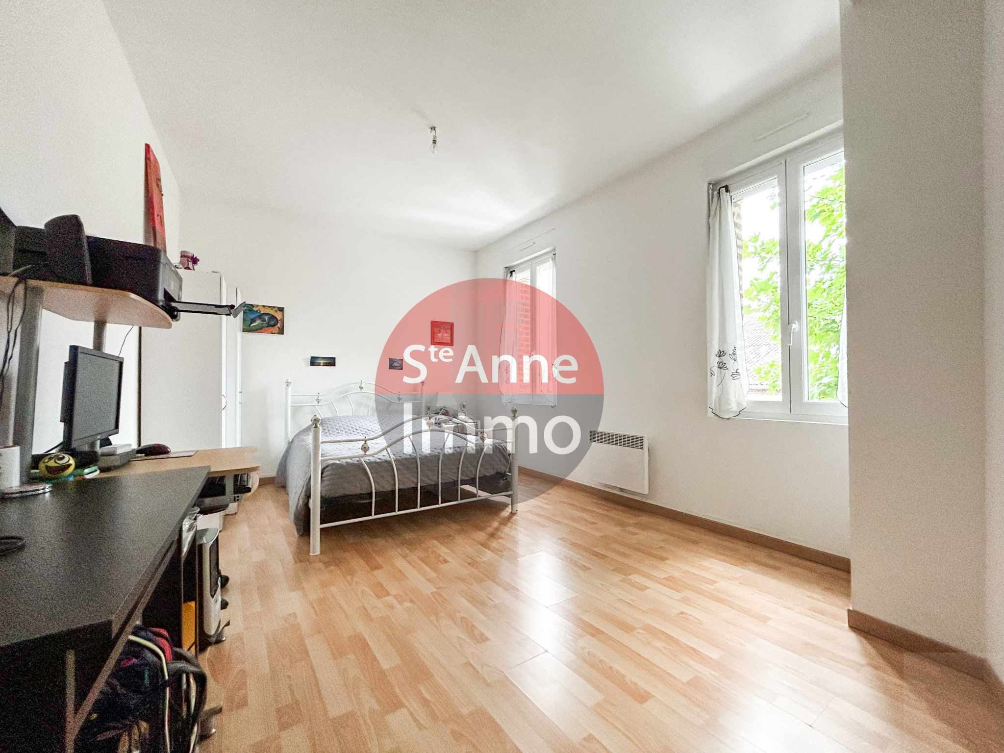 Immo80 – L'immobilier à Amiens et dans la Somme-ROYE – MAISON SEMI-MITOYENNE – 90M2 – 3 CHAMBRES – COUR