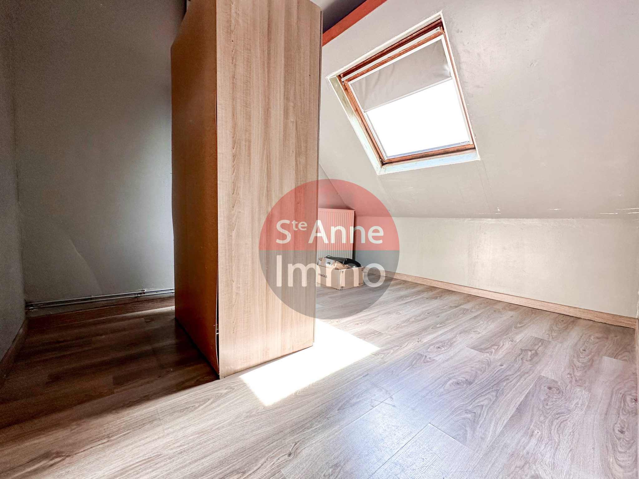 Immo80 – L'immobilier à Amiens et dans la Somme-AMIENS – MAISON – 120 M2 – 3 CHAMBRES – 2 BUREAUX – CAVE – COUR