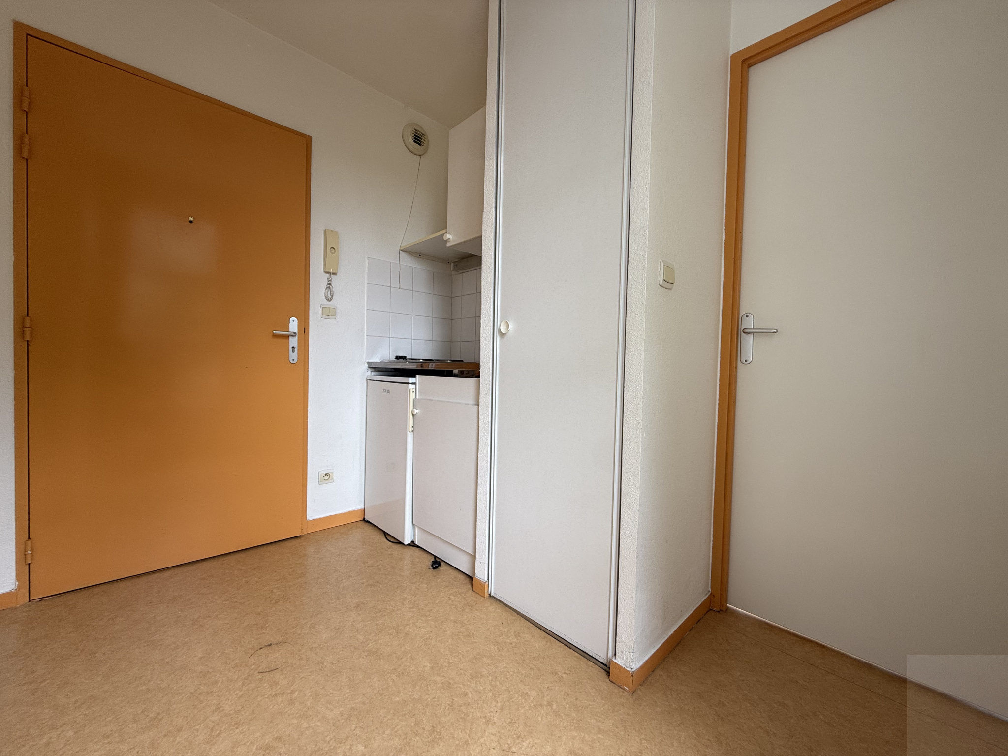 Immo80 – L'immobilier à Amiens et dans la Somme-AMIENS – QUARTIER SAINT MAURICE – APPARTEMENT T1 BIS – BALCON – STATIONNEMENT PRIVATIF
