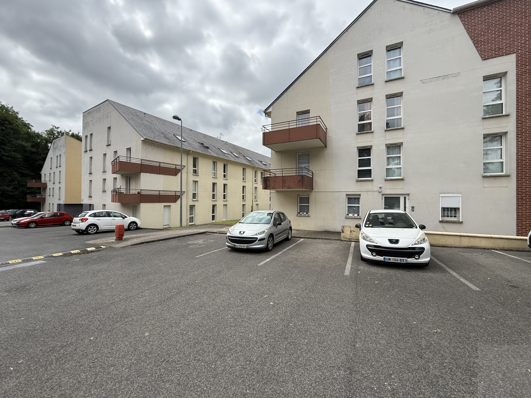 Immo80 – L'immobilier à Amiens et dans la Somme-AMIENS – QUARTIER SAINT MAURICE – APPARTEMENT T1 BIS – BALCON – STATIONNEMENT PRIVATIF