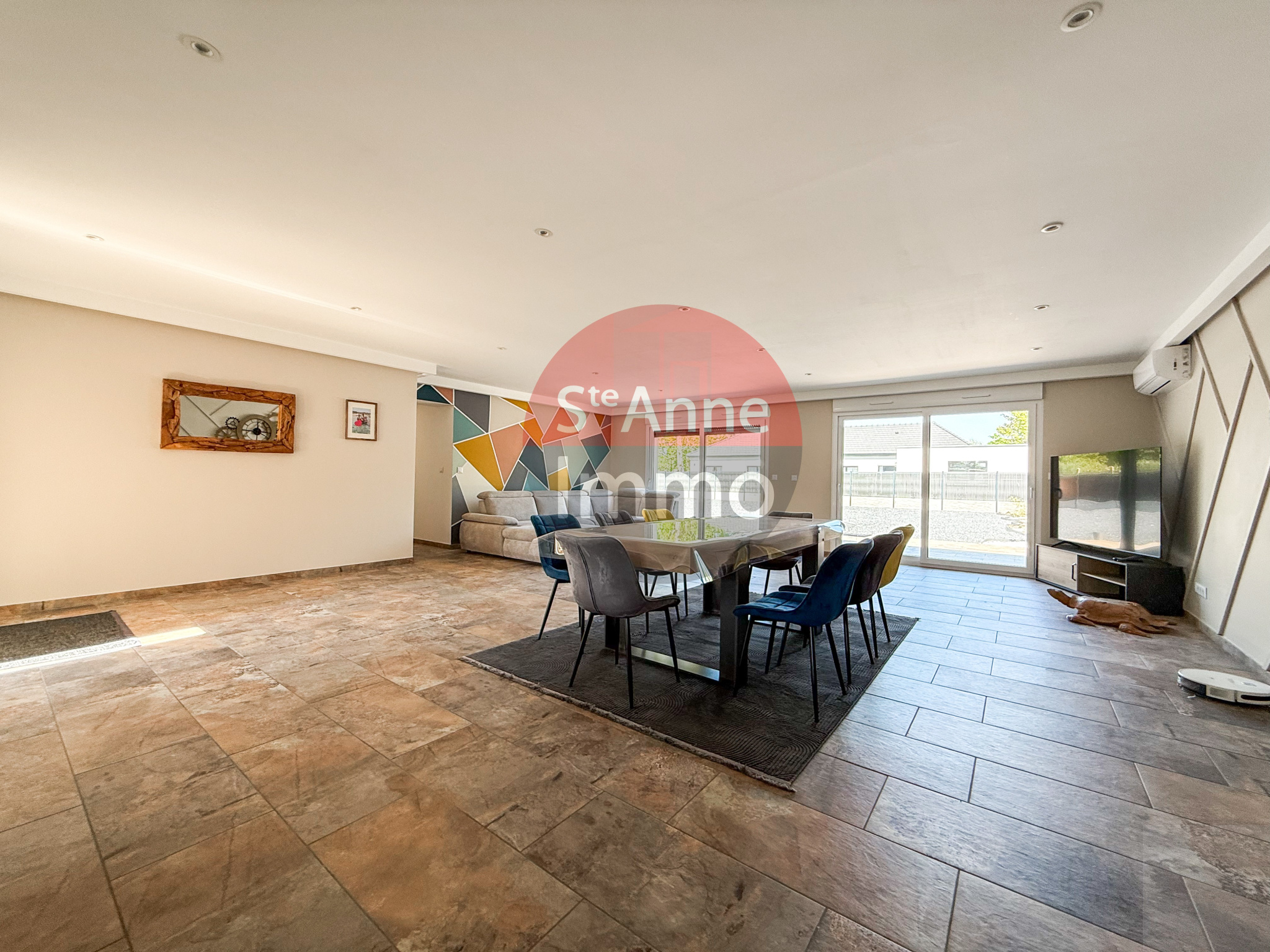 Immo80 – L'immobilier à Amiens et dans la Somme-SAVY – PAVILLON INDIVIDUEL ELEVE SUR SOUS SOL COMPLET – PLAIN PIED – 3 CHAMBRES – GARAGE – ATELIER – TERRASSE