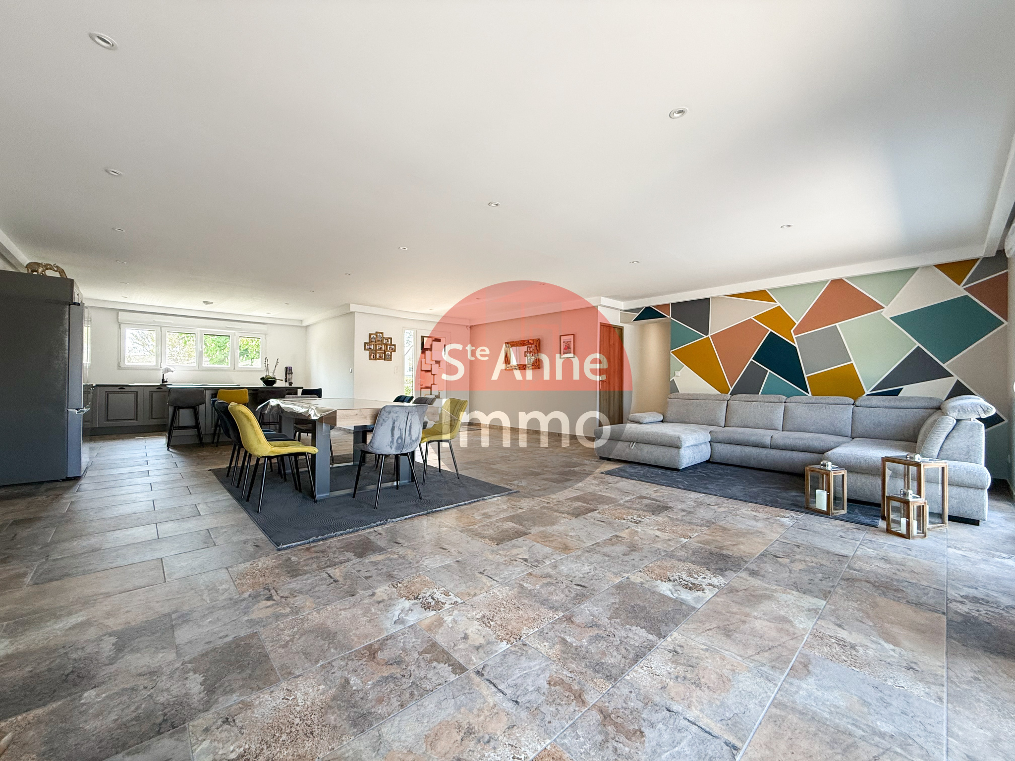 Immo80 – L'immobilier à Amiens et dans la Somme-SAVY – PAVILLON INDIVIDUEL ELEVE SUR SOUS SOL COMPLET – PLAIN PIED – 3 CHAMBRES – GARAGE – ATELIER – TERRASSE