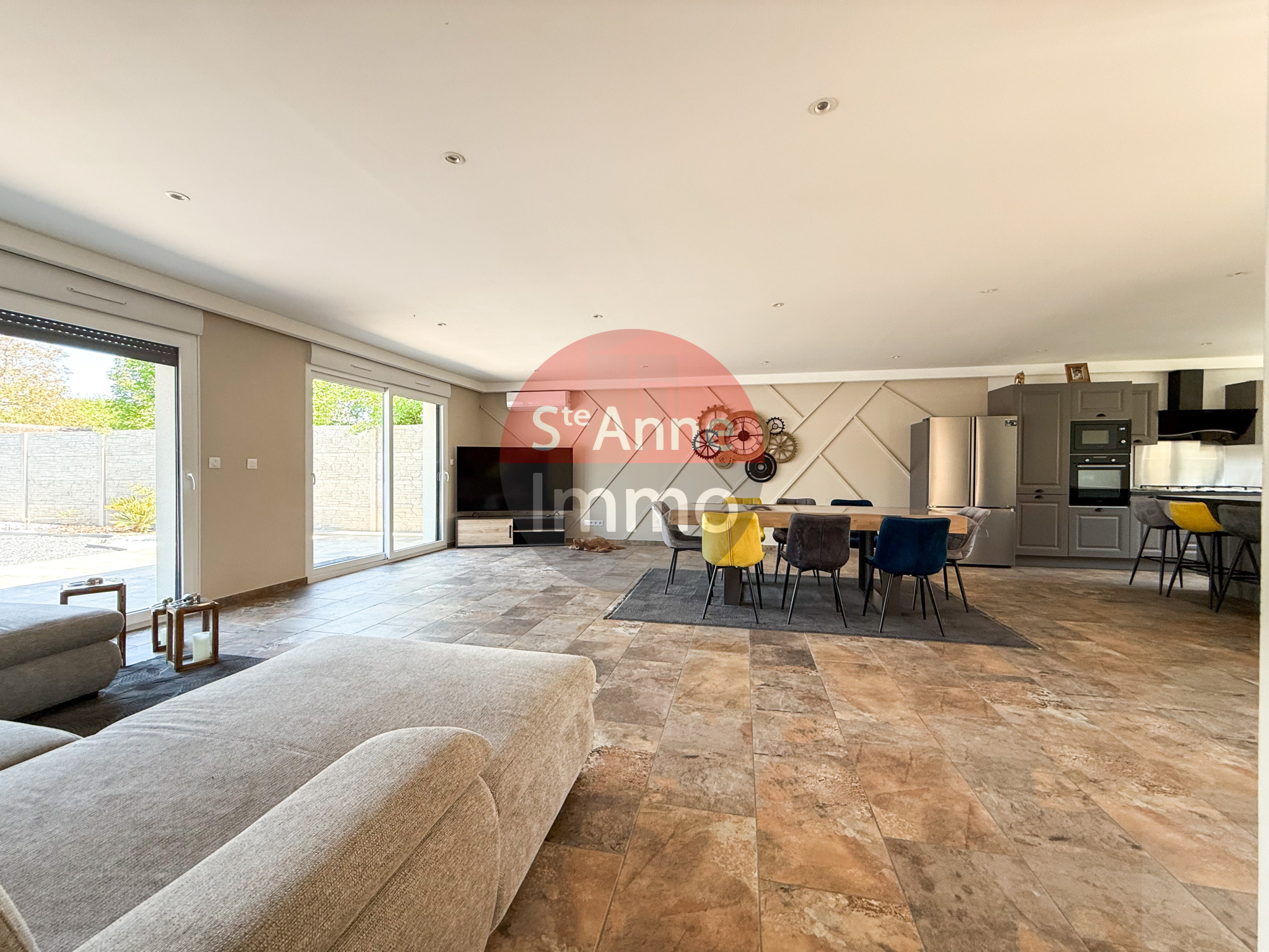 Immo80 – L'immobilier à Amiens et dans la Somme-SAVY – PAVILLON INDIVIDUEL ELEVE SUR SOUS SOL COMPLET – PLAIN PIED – 3 CHAMBRES – GARAGE – ATELIER – TERRASSE