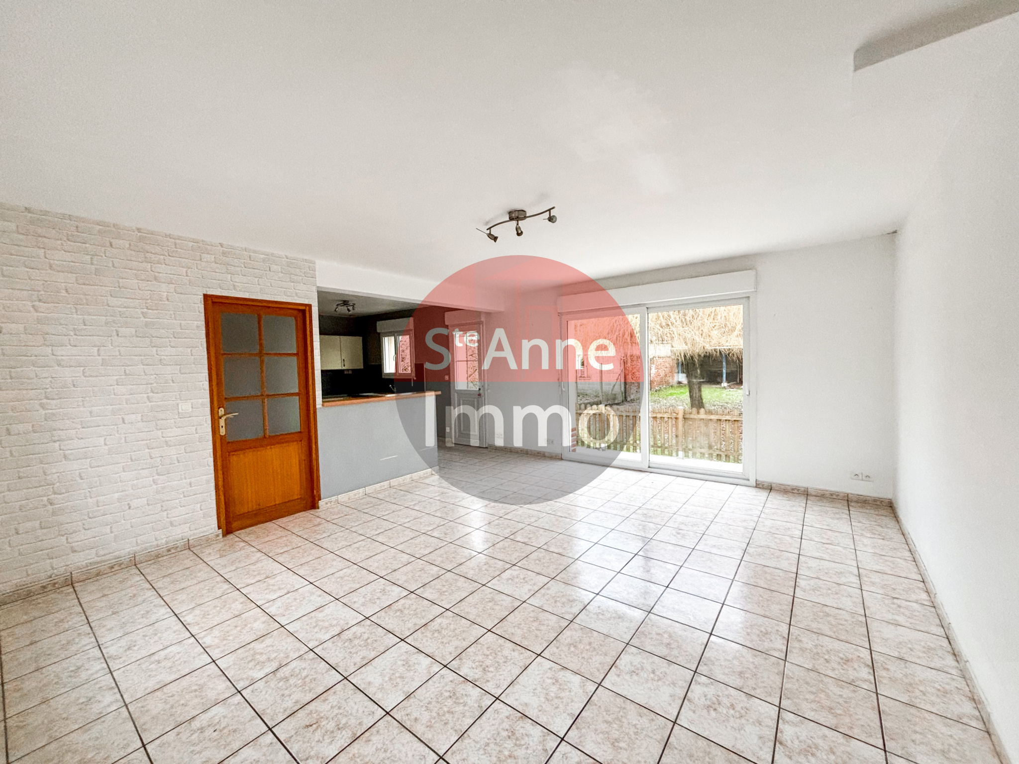 Immo80 – L'immobilier à Amiens et dans la Somme-CONTY – MAISON INDIVIDUELLE – 3 CHAMBRES – DEPENDANCES – SOUS SOL COMPLET – GARAGE