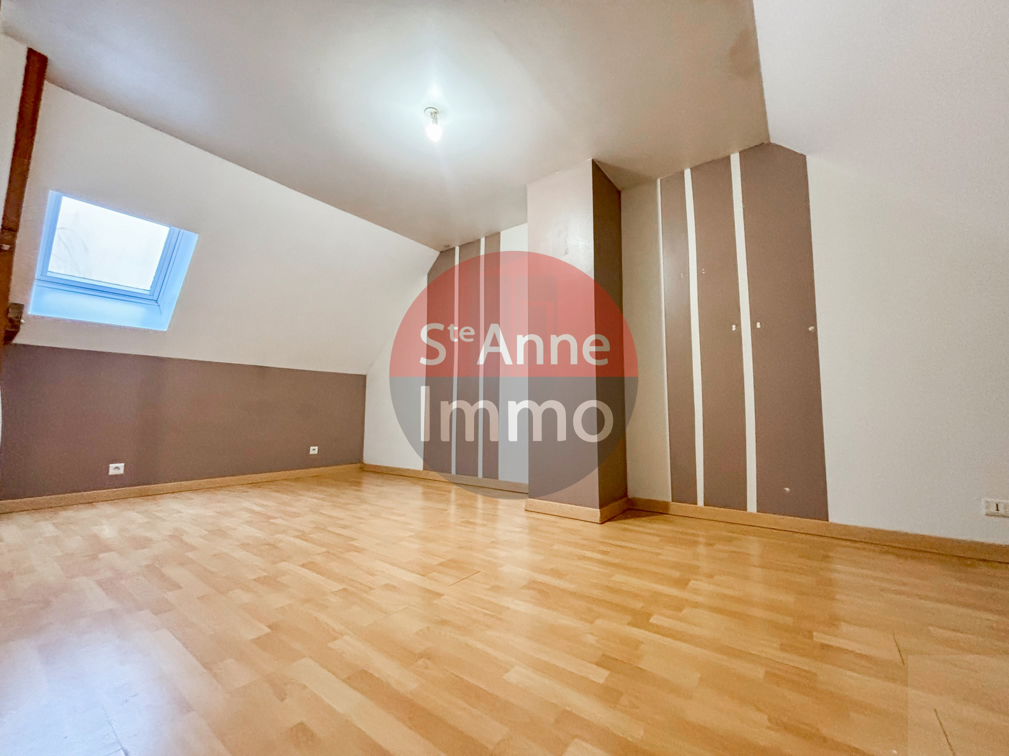 Immo80 – L'immobilier à Amiens et dans la Somme-CONTY – MAISON INDIVIDUELLE – 3 CHAMBRES – DEPENDANCES – SOUS SOL COMPLET – GARAGE