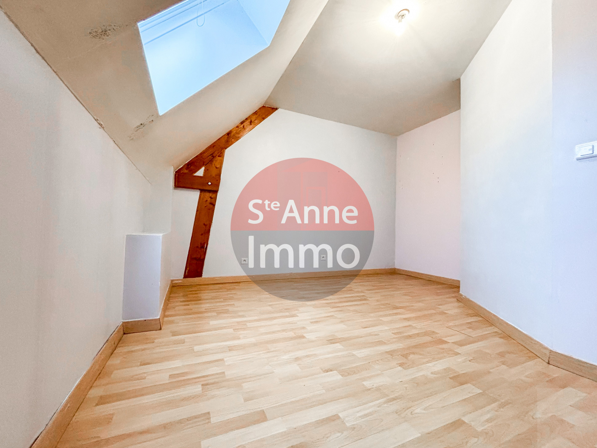 Immo80 – L'immobilier à Amiens et dans la Somme-CONTY – MAISON INDIVIDUELLE – 3 CHAMBRES – DEPENDANCES – SOUS SOL COMPLET – GARAGE