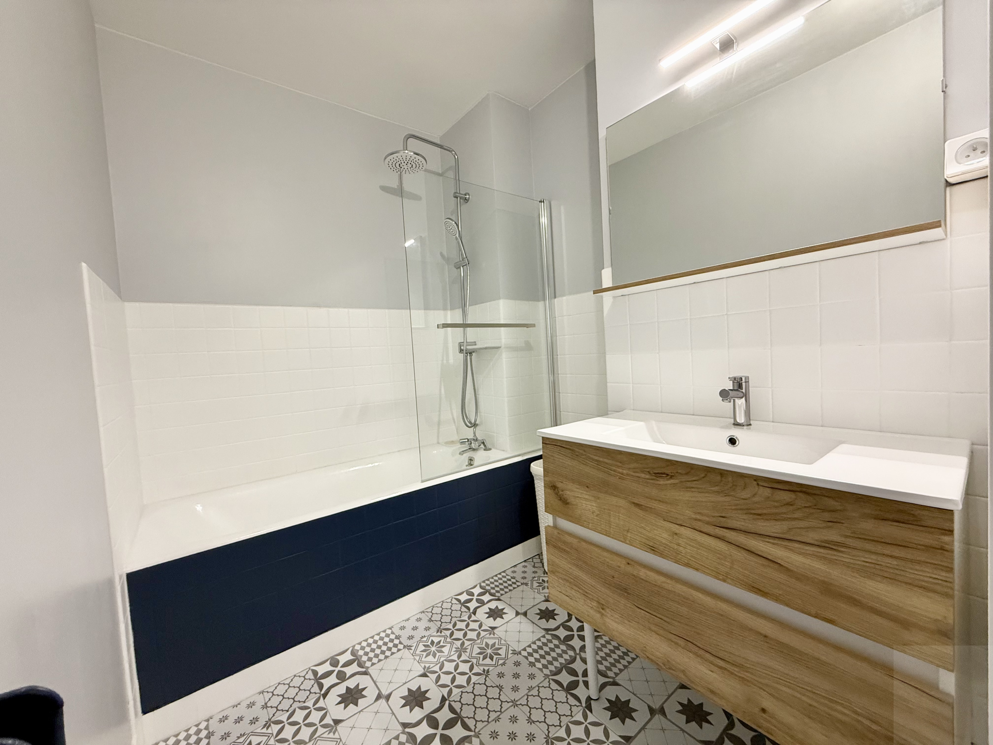 Immo80 – L'immobilier à Amiens et dans la Somme-AMIENS – T3 – 2 CHAMBRES – CAVE – LOCAL VELO – PLACE DE PARKING – ASCENSEUR