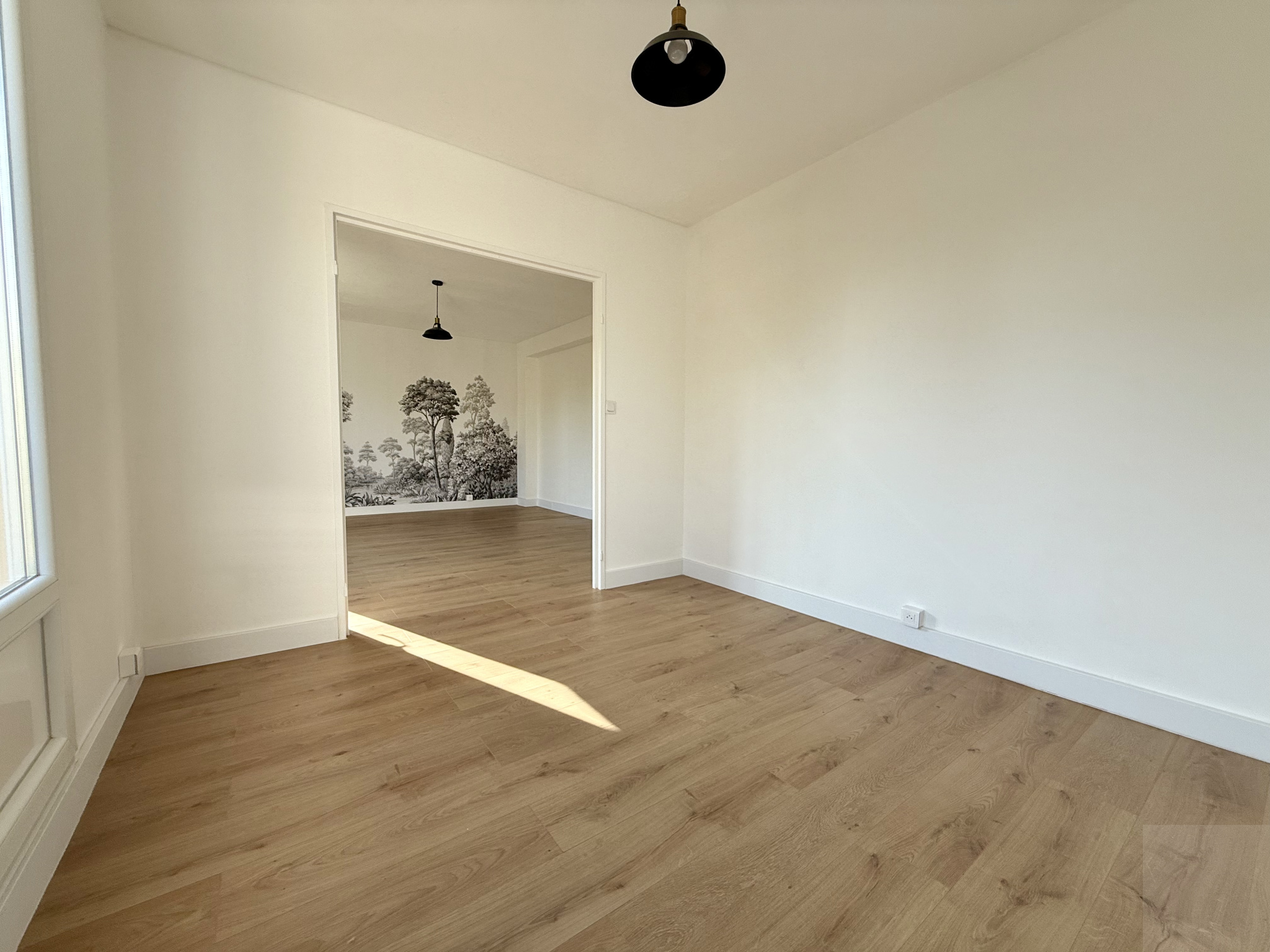 Immo80 – L'immobilier à Amiens et dans la Somme-AMIENS – T3 – 2 CHAMBRES – CAVE – LOCAL VELO – PLACE DE PARKING – ASCENSEUR