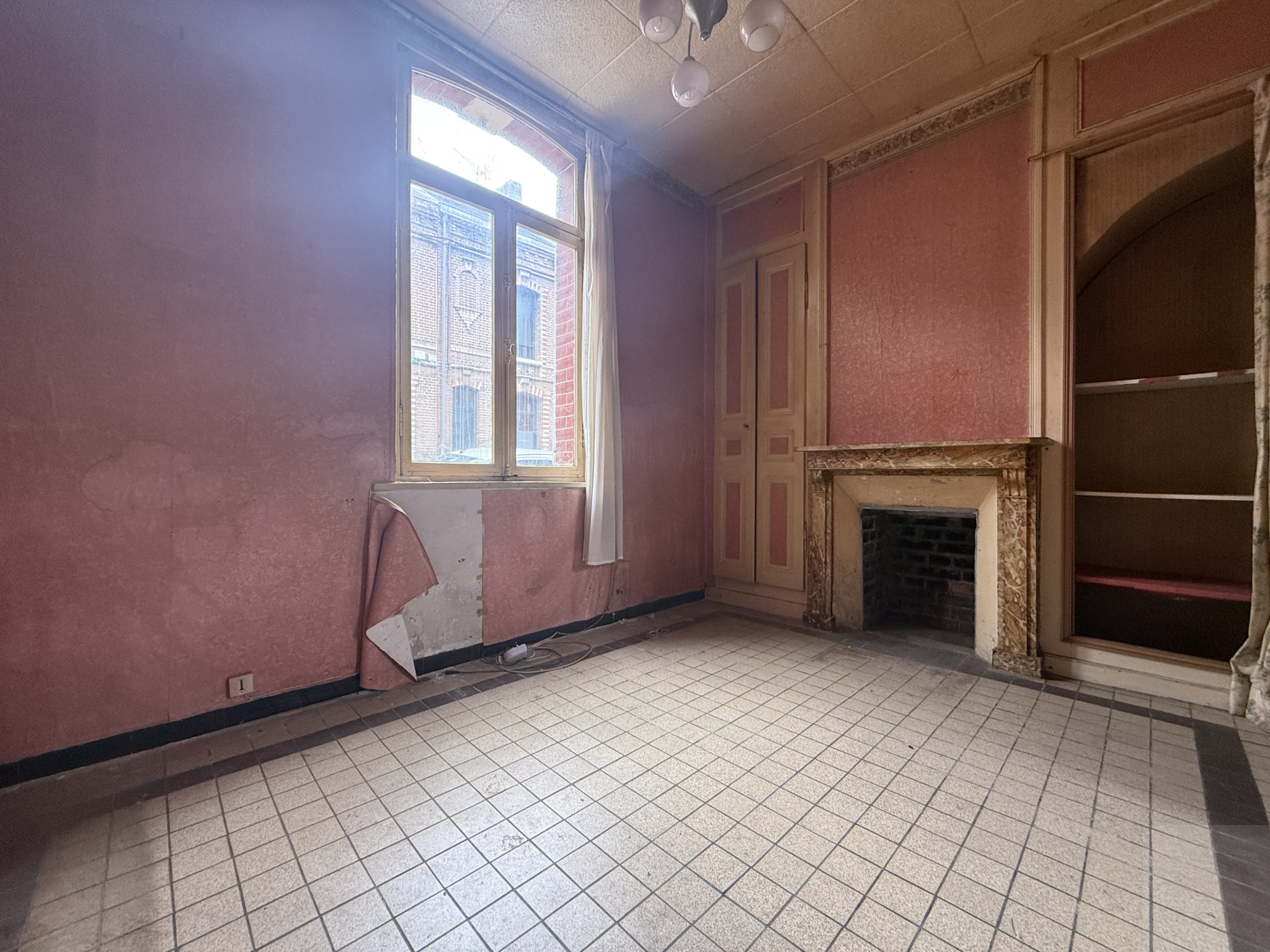 Immo80 – L'immobilier à Amiens et dans la Somme-AMIENS – QUARTIER SAINT ACHEUL – AMIÉNOISE T3 – COUR – RÉNOVATION COMPLETE A PRÉVOIR