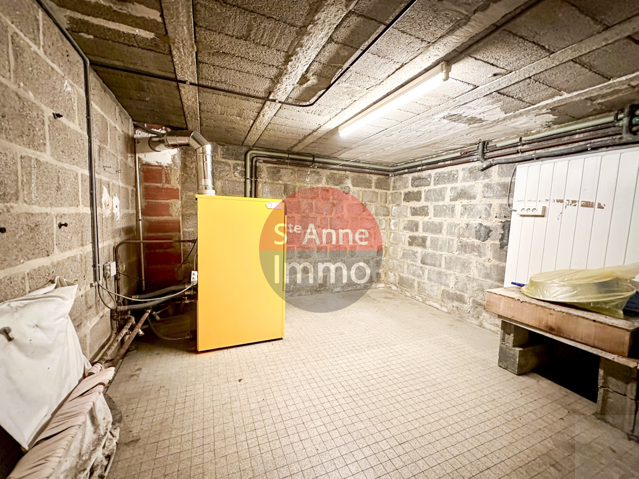 Immo80 – L'immobilier à Amiens et dans la Somme-AMIENS – QUARTIER SAINT-PIERRE – MAISON – 95 M2 – 3 CHAMBRES – SOUS-SOL – JARDIN – GARAGE – PARKING