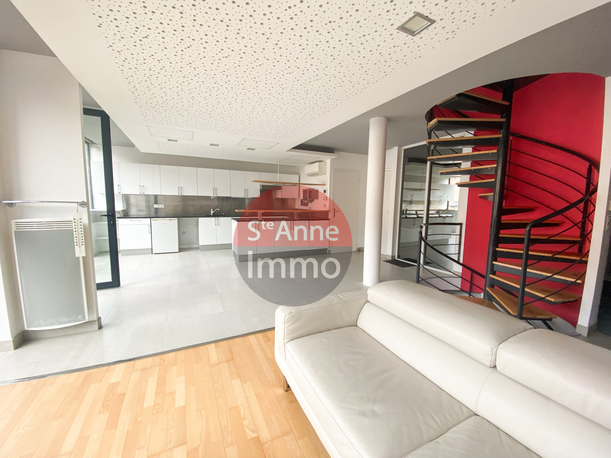 Immo80 – L'immobilier à Amiens et dans la Somme-AMIENS – CENTRE VILLE  – TRIPLEX 123m2 – 4 PIECES – TERRASSE – ANNEXES