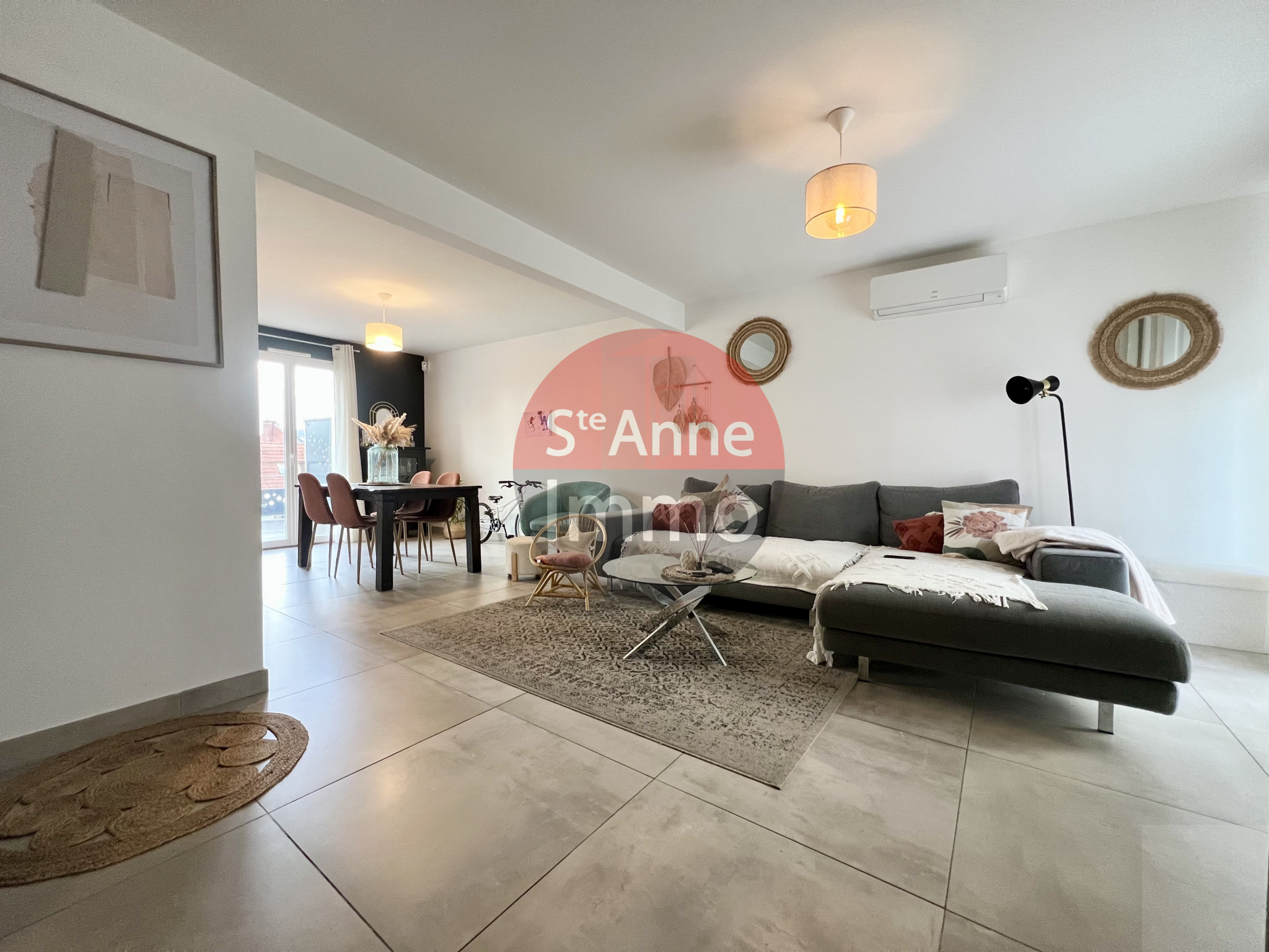 Immo80 – L'immobilier à Amiens et dans la Somme-AMIENS – QUARTIER SAINT ACHEUL – PAVILLON INDIVIDUEL DE PLAIN PIED AVEC ETAGE – JARDIN – STATIONNEMENT PRIVATI