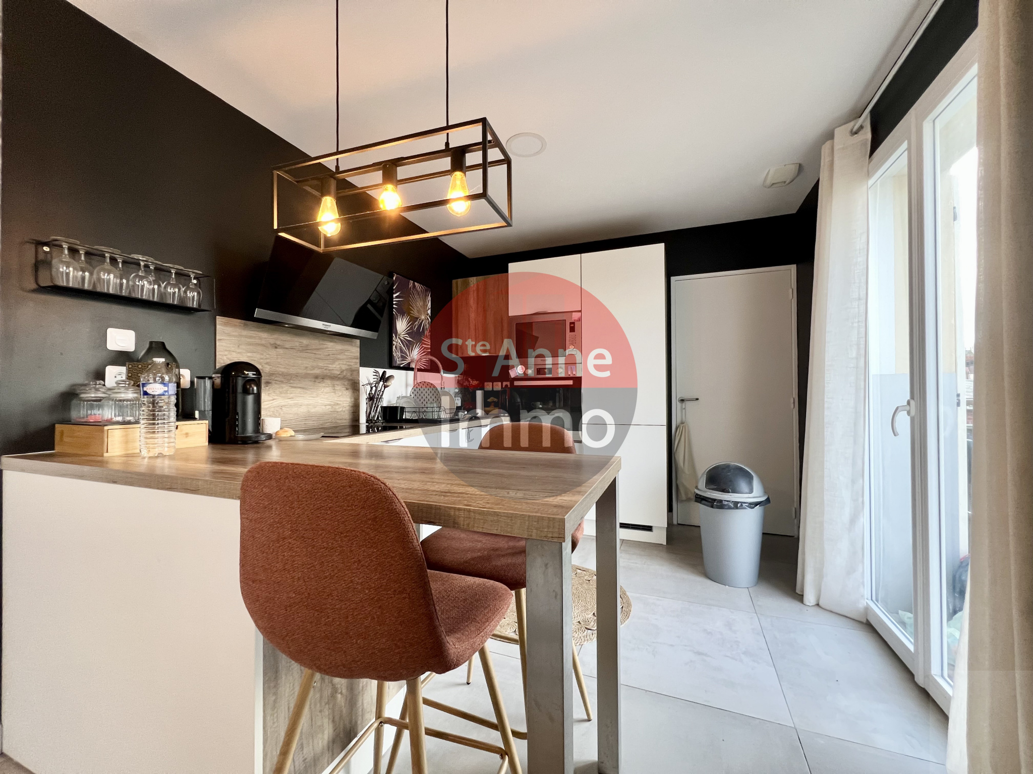 Immo80 – L'immobilier à Amiens et dans la Somme-AMIENS – QUARTIER SAINT ACHEUL – PAVILLON INDIVIDUEL DE PLAIN PIED AVEC ETAGE – JARDIN – STATIONNEMENT PRIVATI